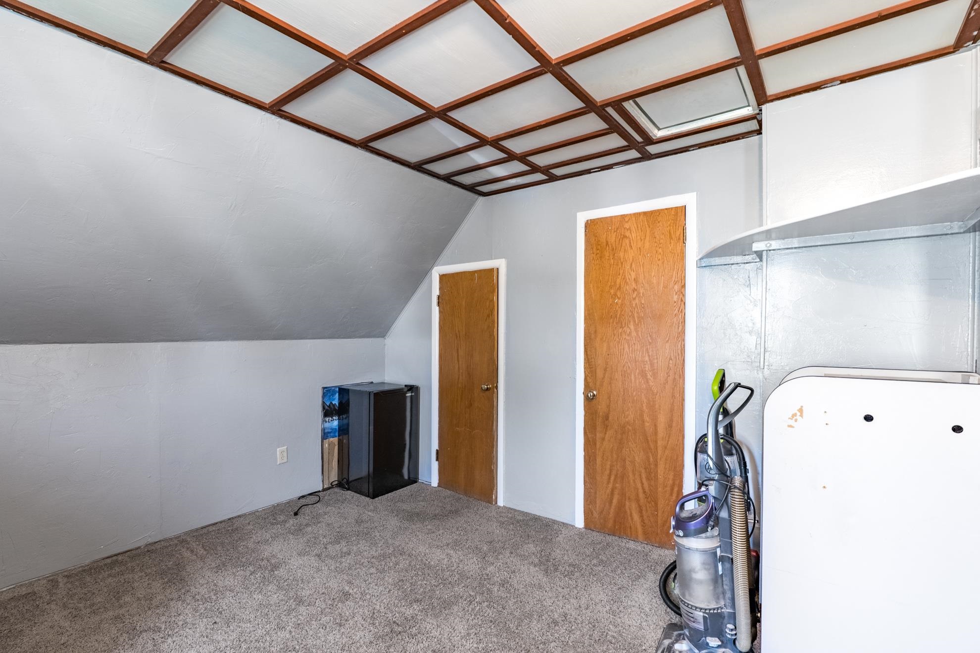 1242 S 9th Avenue Property Photo 17