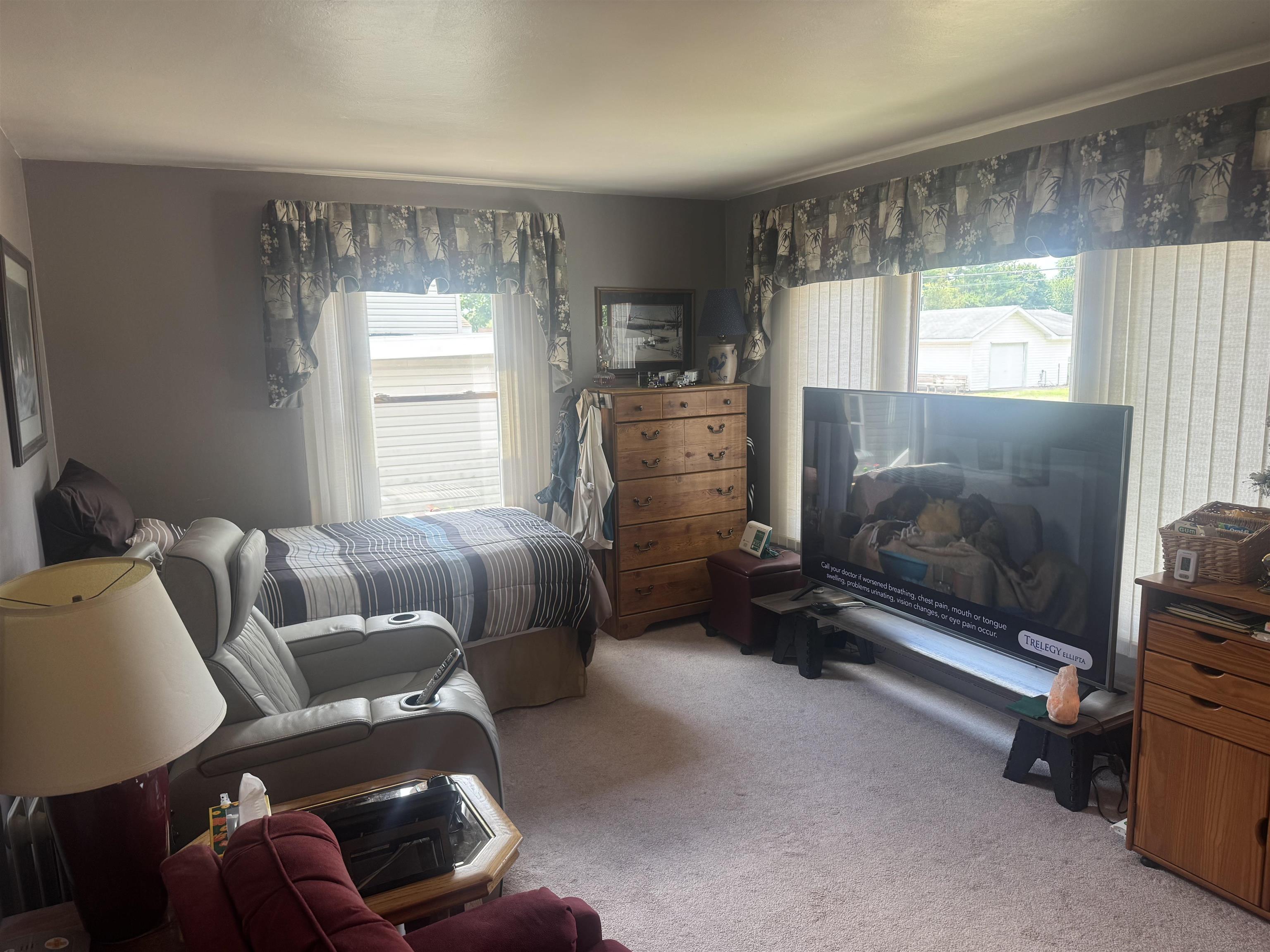 940 2nd Street Property Photo 2