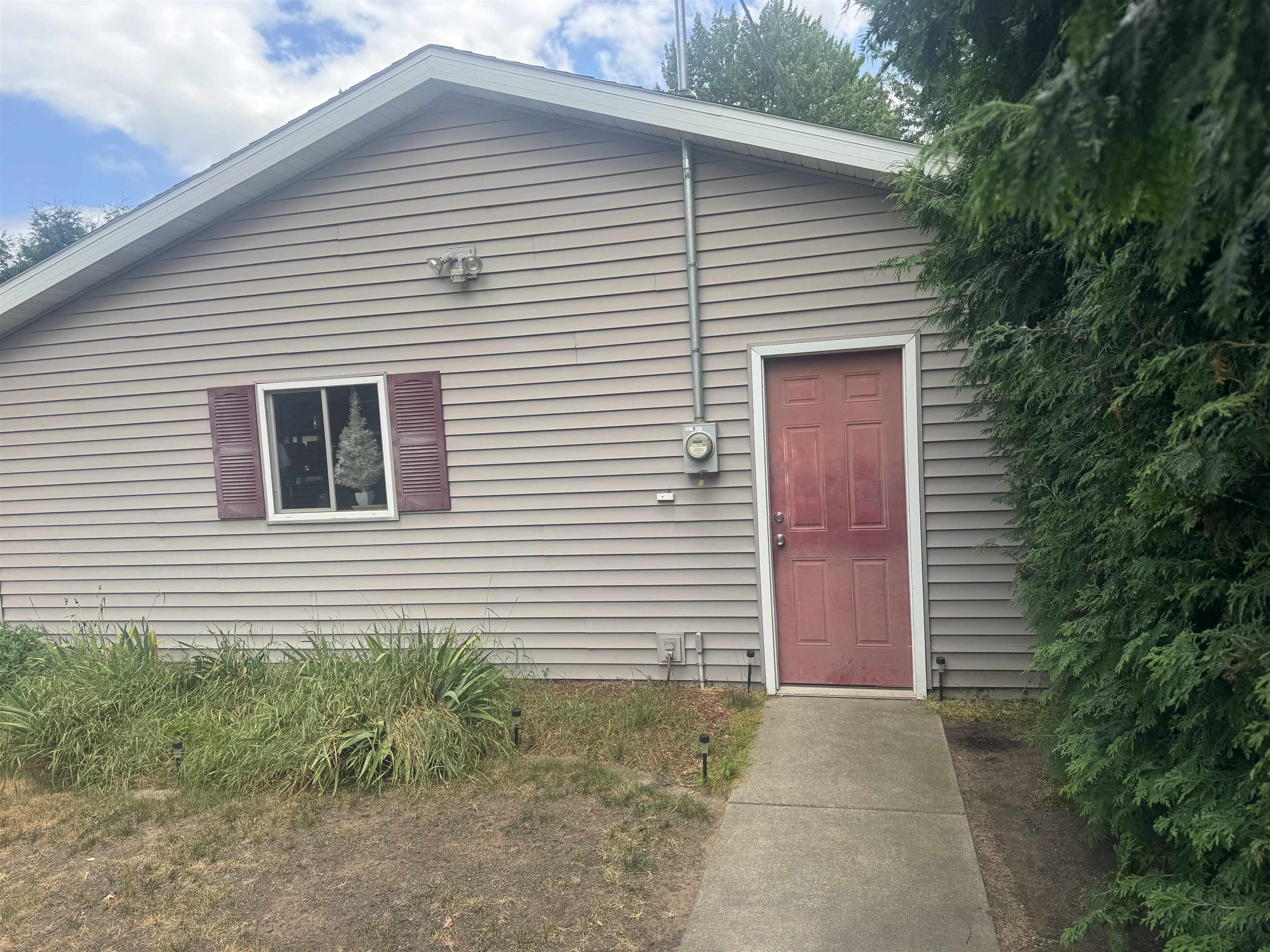 940 2nd Street Property Photo 18