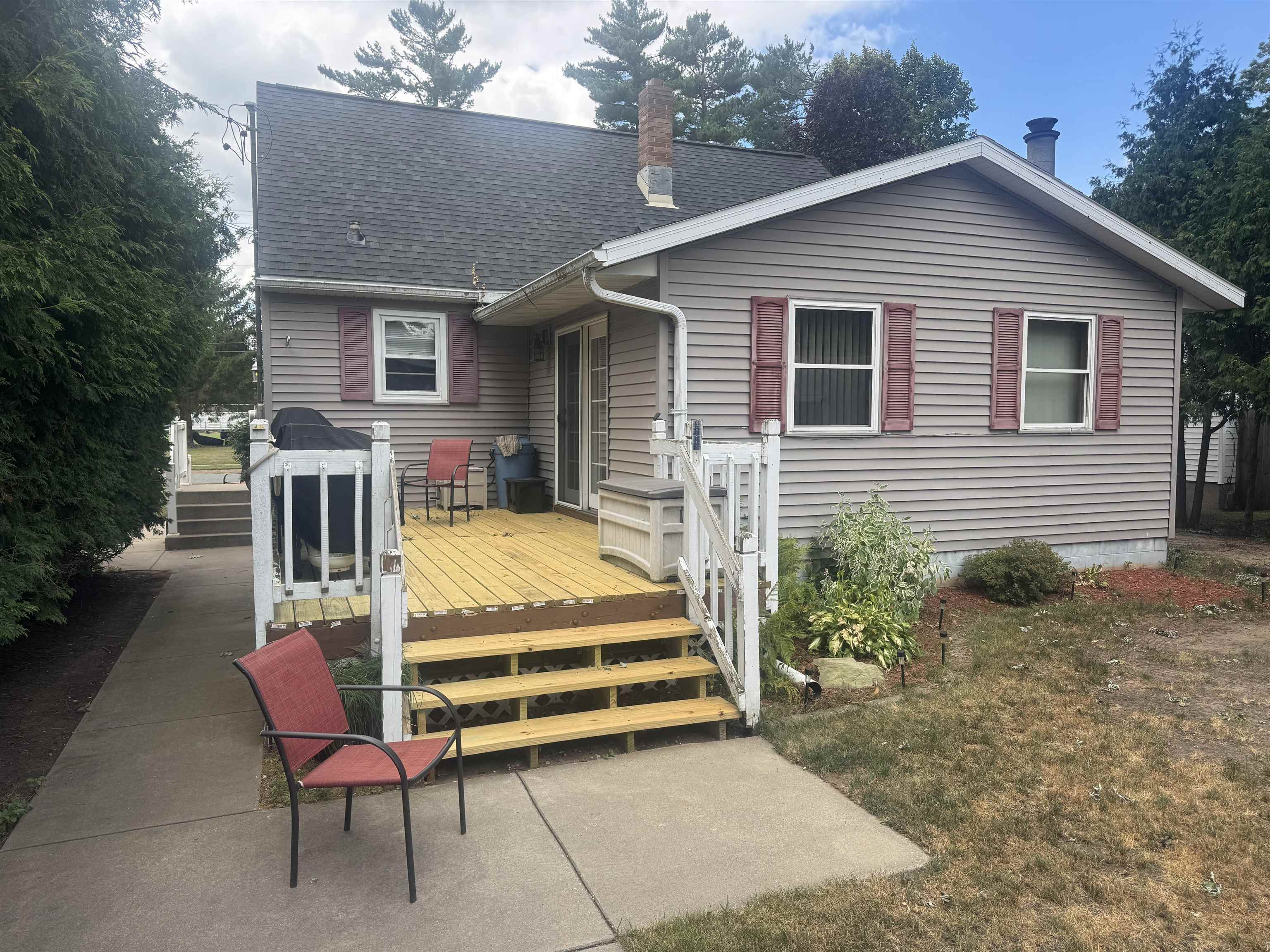 940 2nd Street Property Photo 19