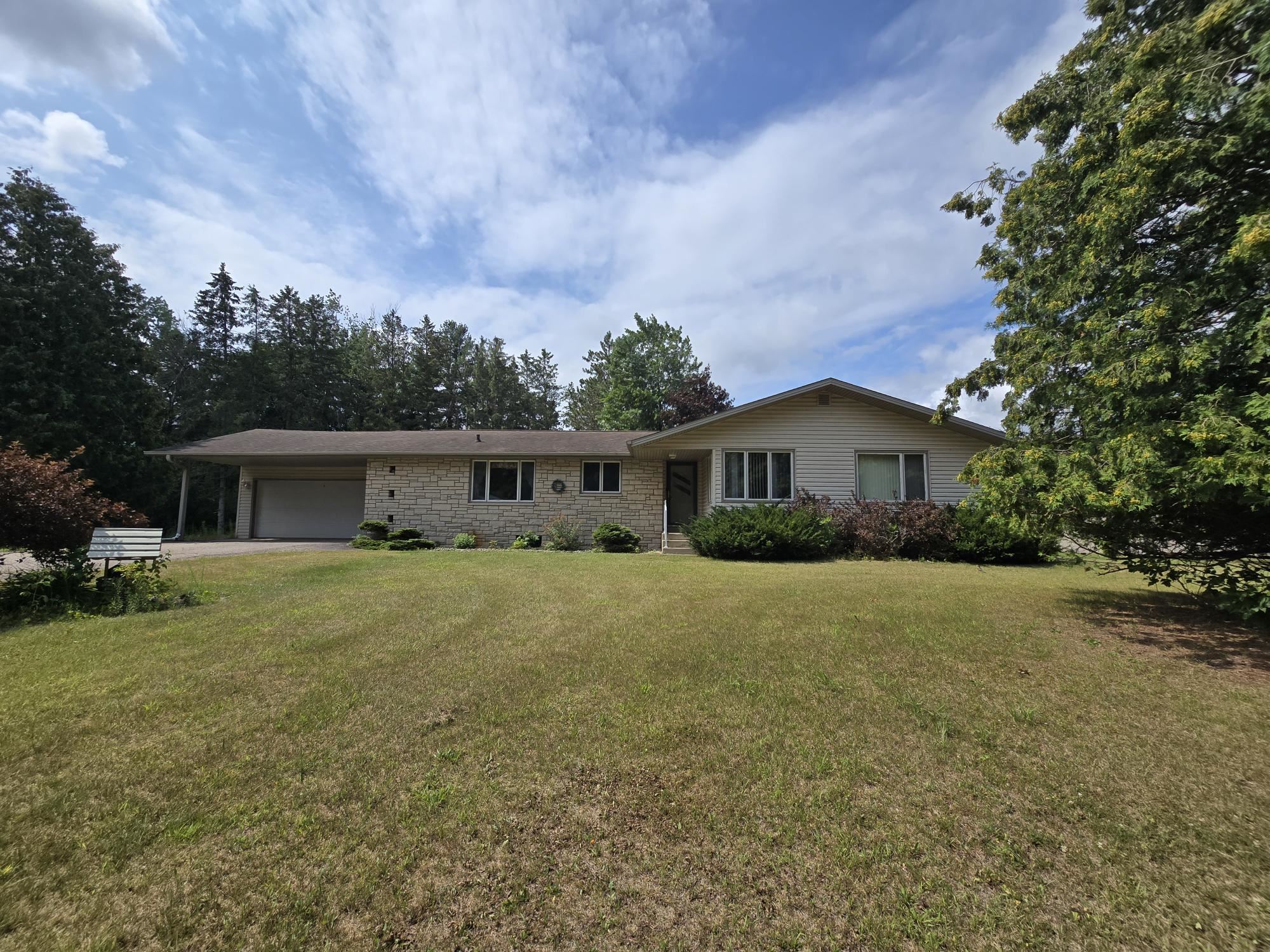 5289 REDDIN ROAD Property Photo 1