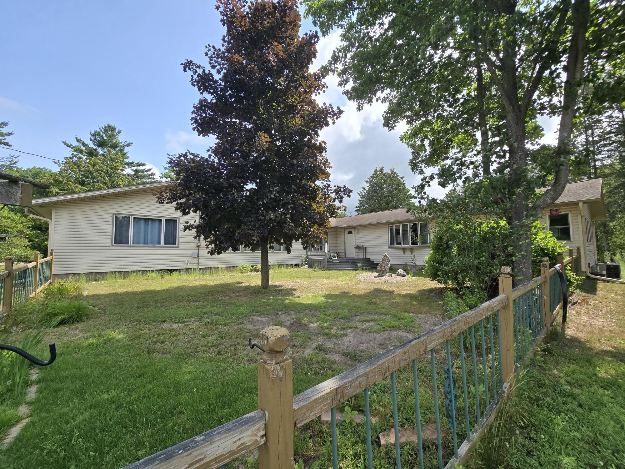 5289 Reddin Road Property Photo 3