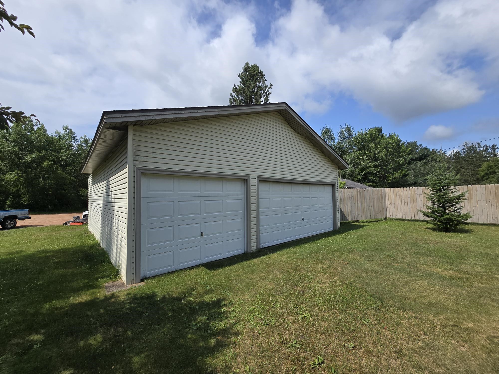 5289 Reddin Road Property Photo 5