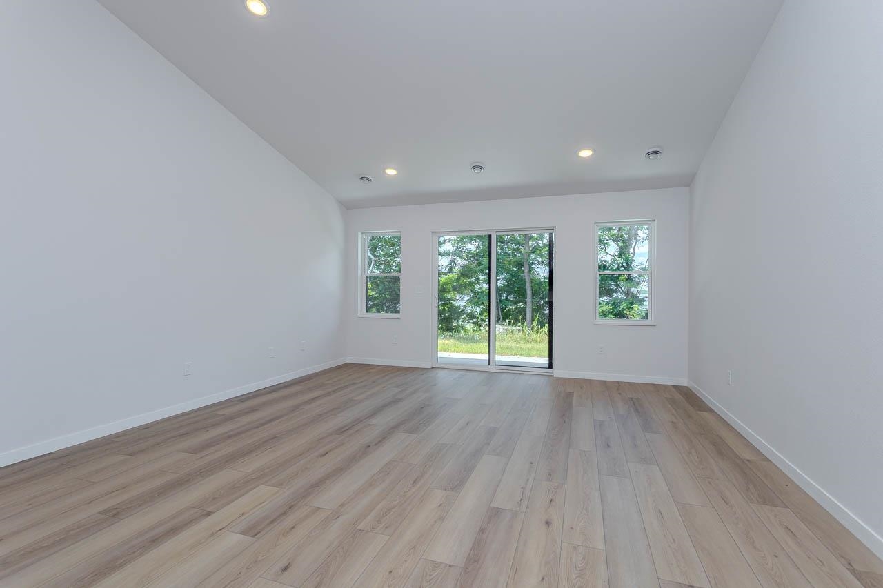 1392 Park Drive Property Photo 12