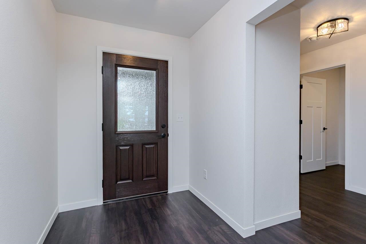 1390 Park Drive Property Photo 3