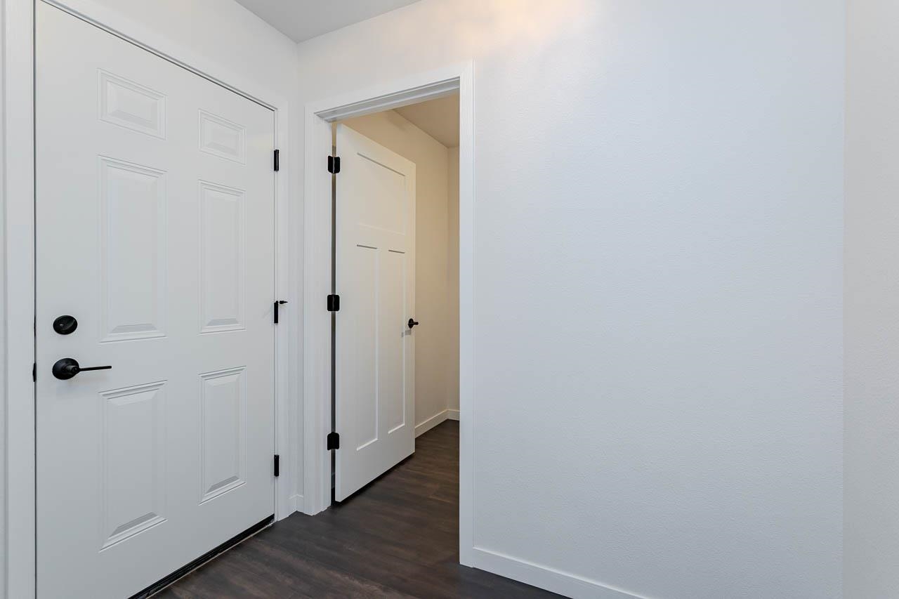 1390 Park Drive Property Photo 4