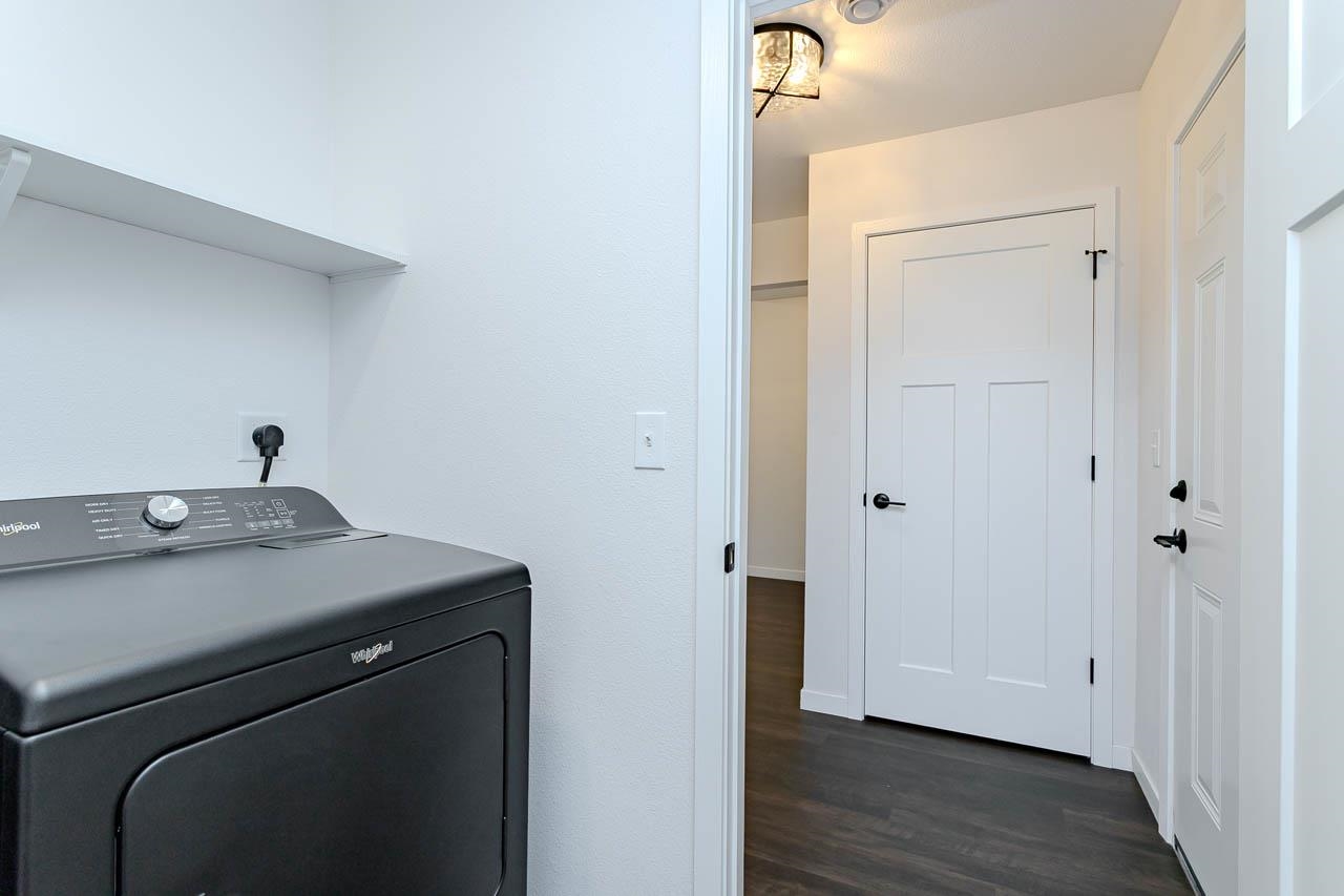 1390 Park Drive Property Photo 6