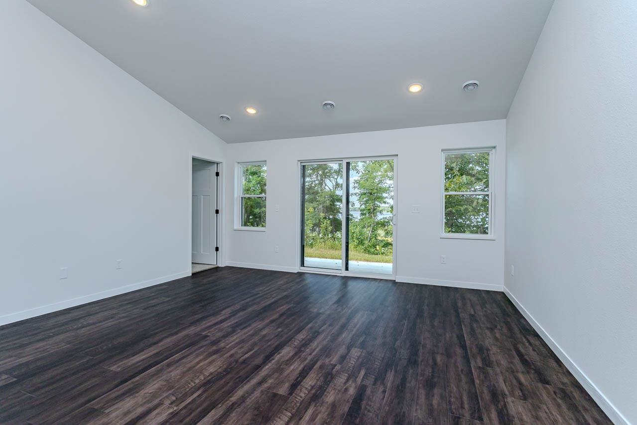 1390 Park Drive Property Photo 13