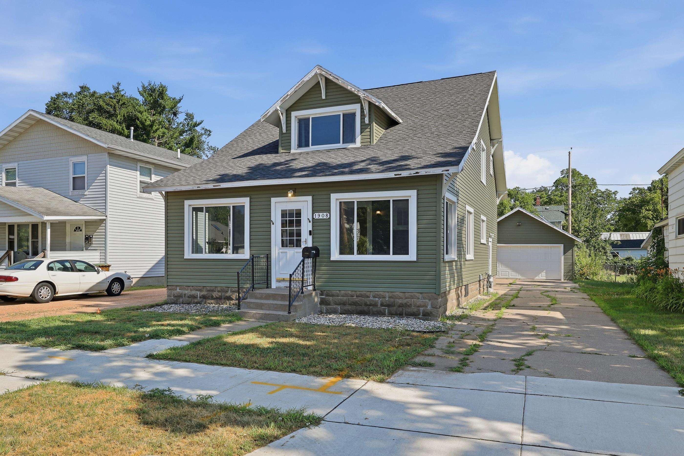 1908 Madison Street Property Photo 1