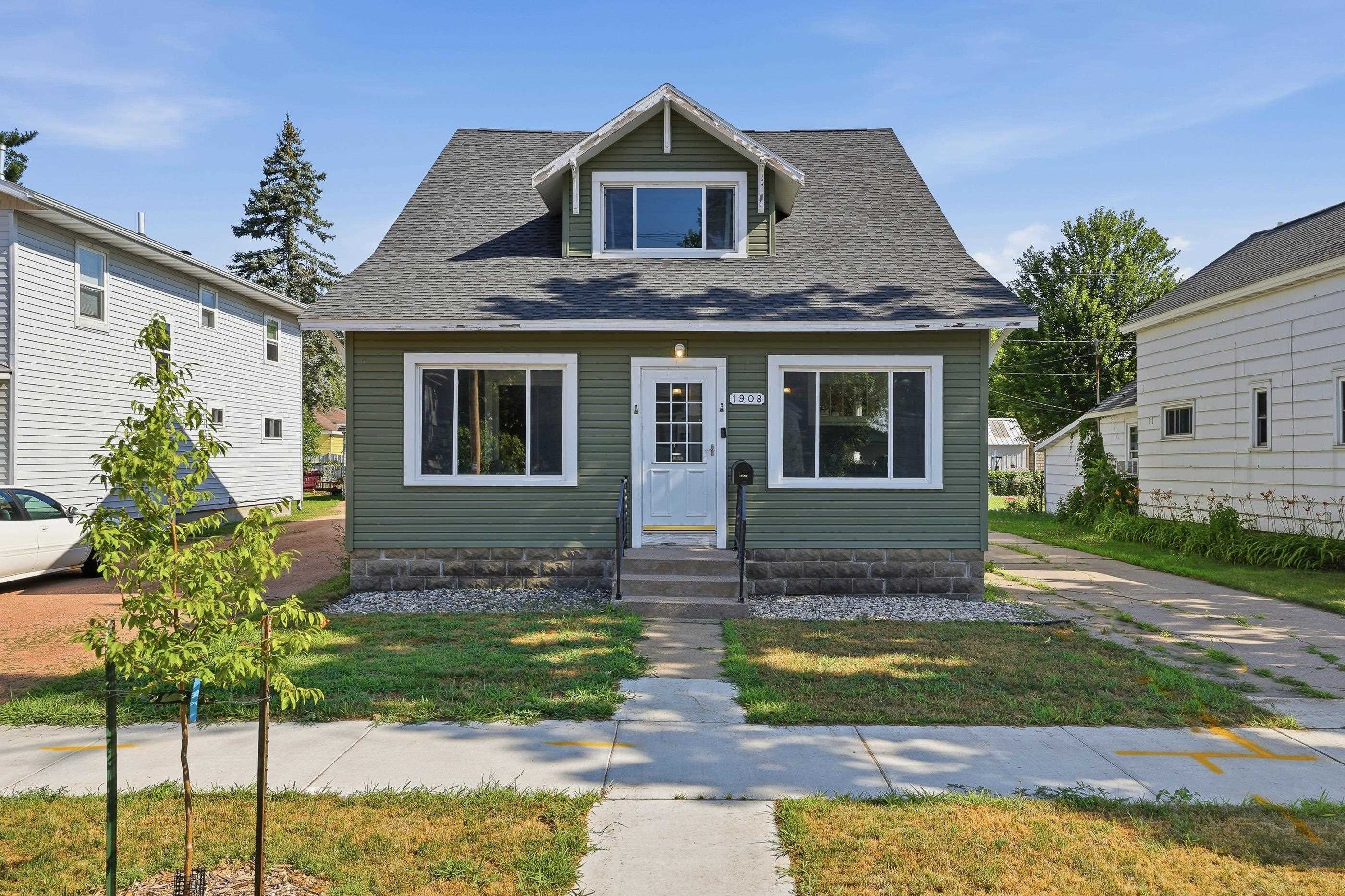 1908 Madison Street Property Photo 3