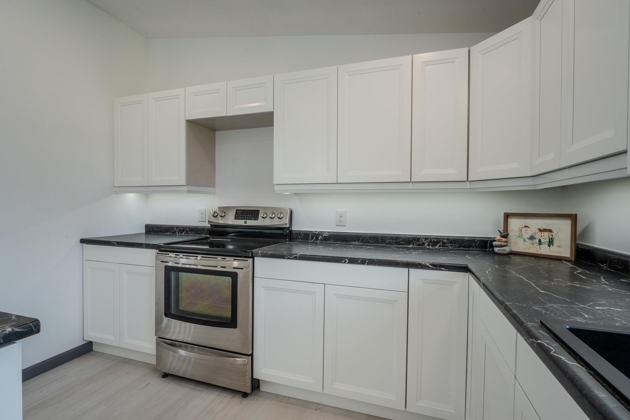 604b Eugene Street Property Photo 11