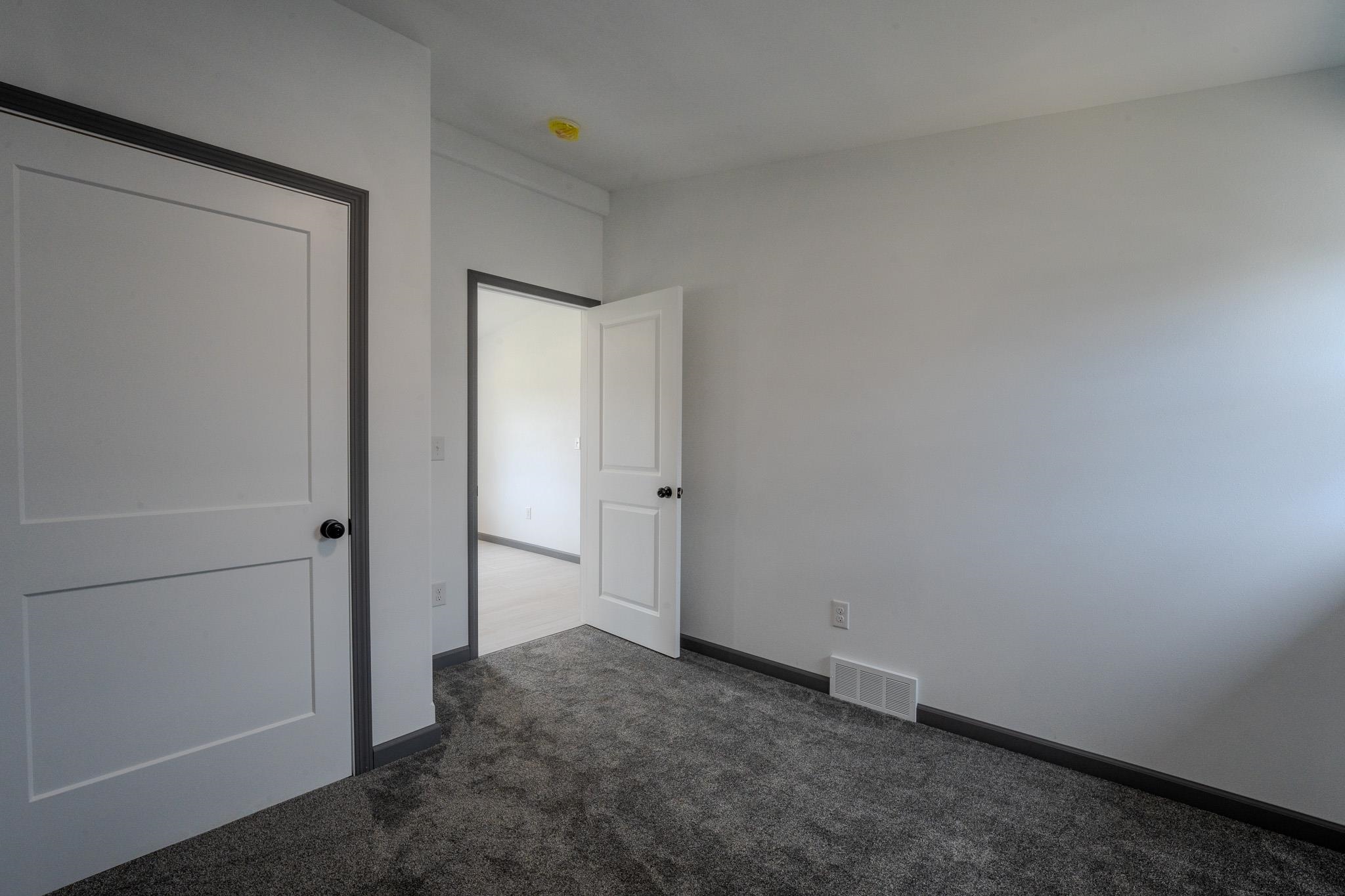 604b Eugene Street Property Photo 20