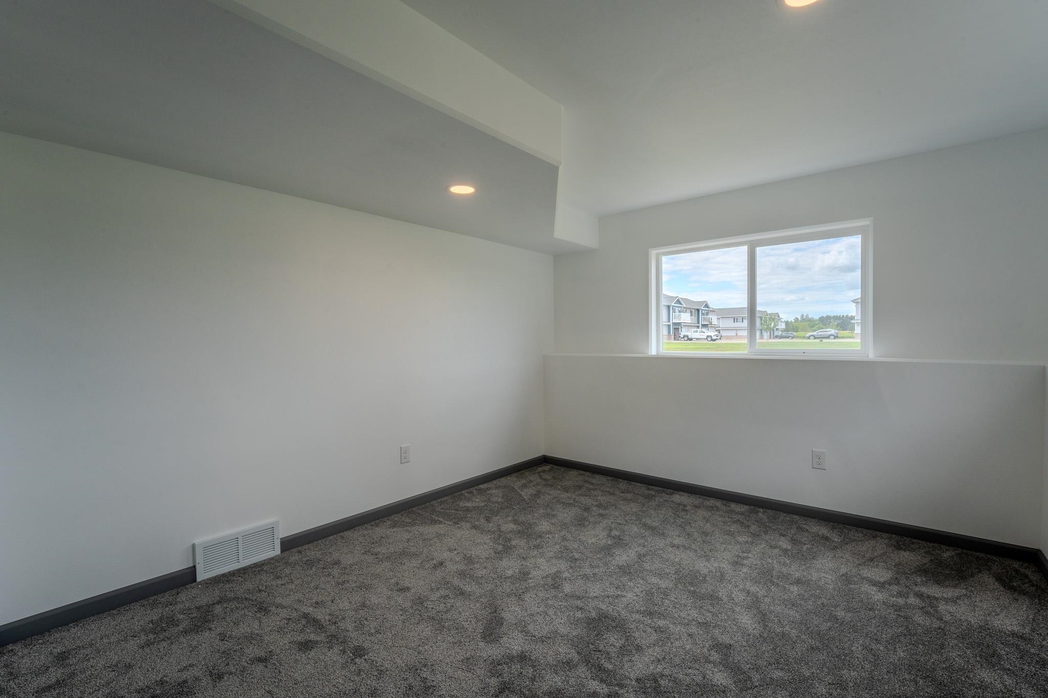 604b Eugene Street Property Photo 35