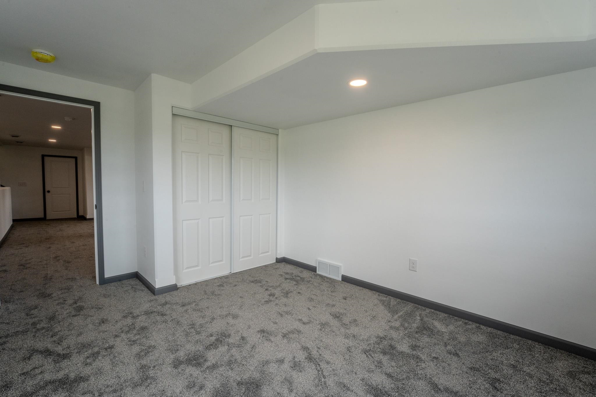 604b Eugene Street Property Photo 36