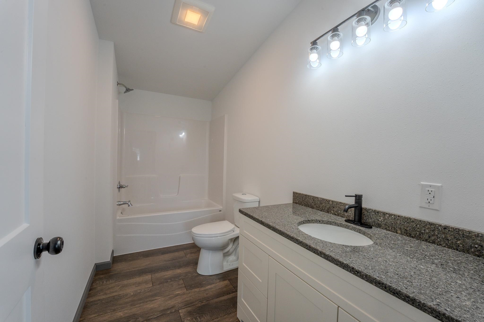 604a Eugene Street Property Photo 27