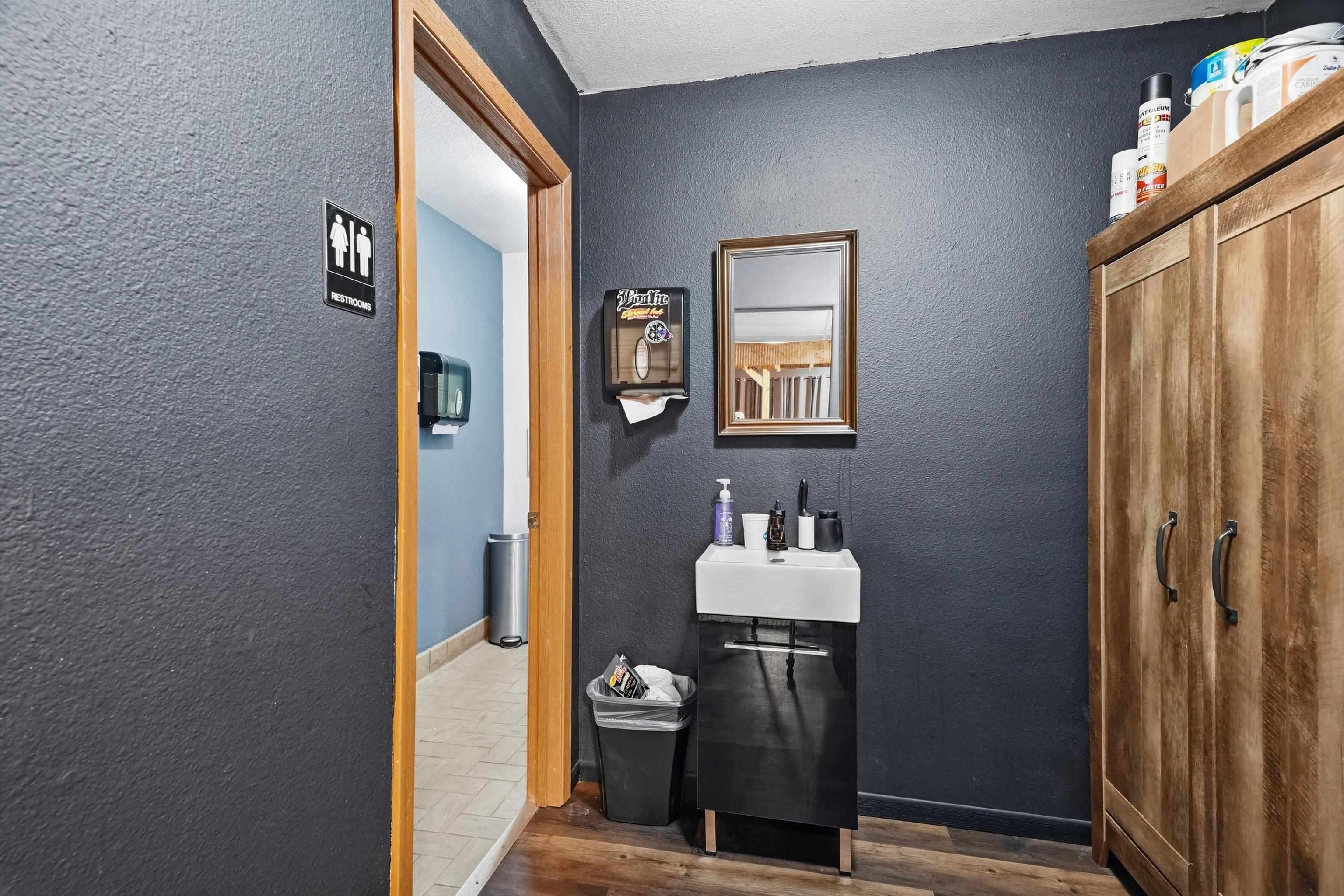 355 S Central Avenue Property Photo 14