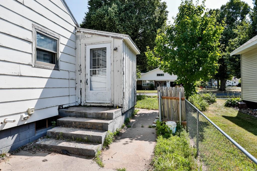 834 S 11th Avenue Property Photo 4