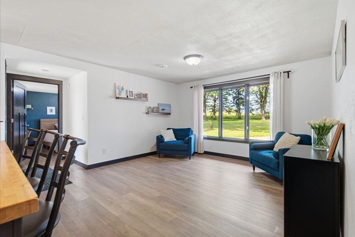 207263 Fairhaven Avenue Property Photo 7