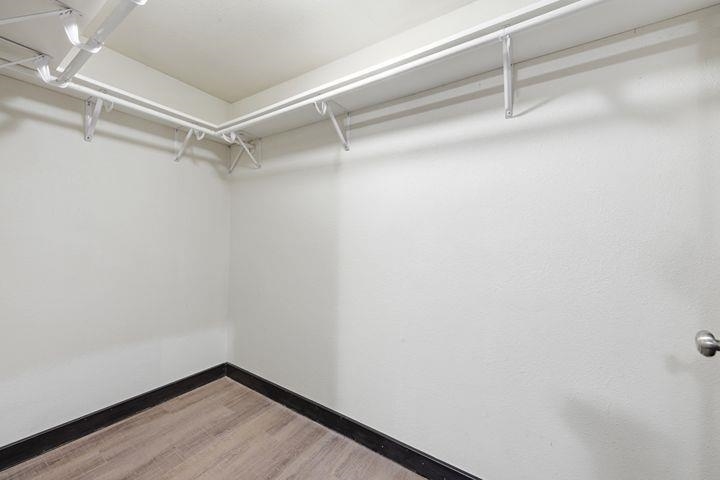 207263 Fairhaven Avenue Property Photo 14