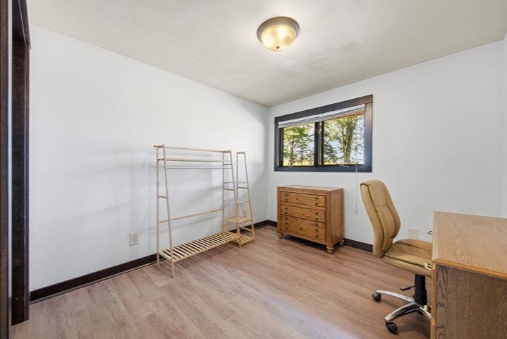 207263 Fairhaven Avenue Property Photo 16