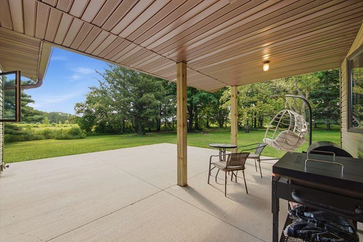 207263 Fairhaven Avenue Property Photo 22