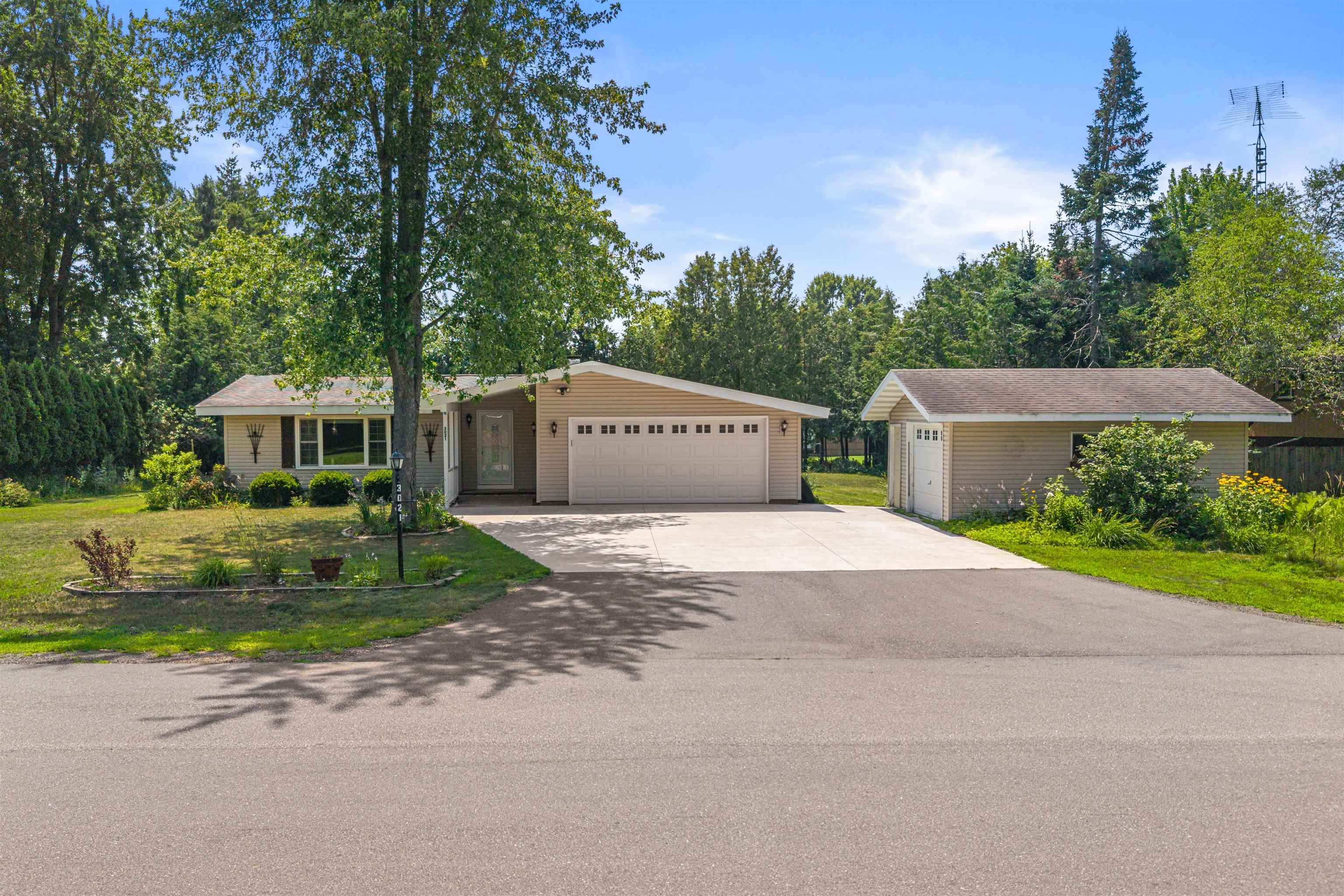 3021 Katherine Circle Property Photo 1