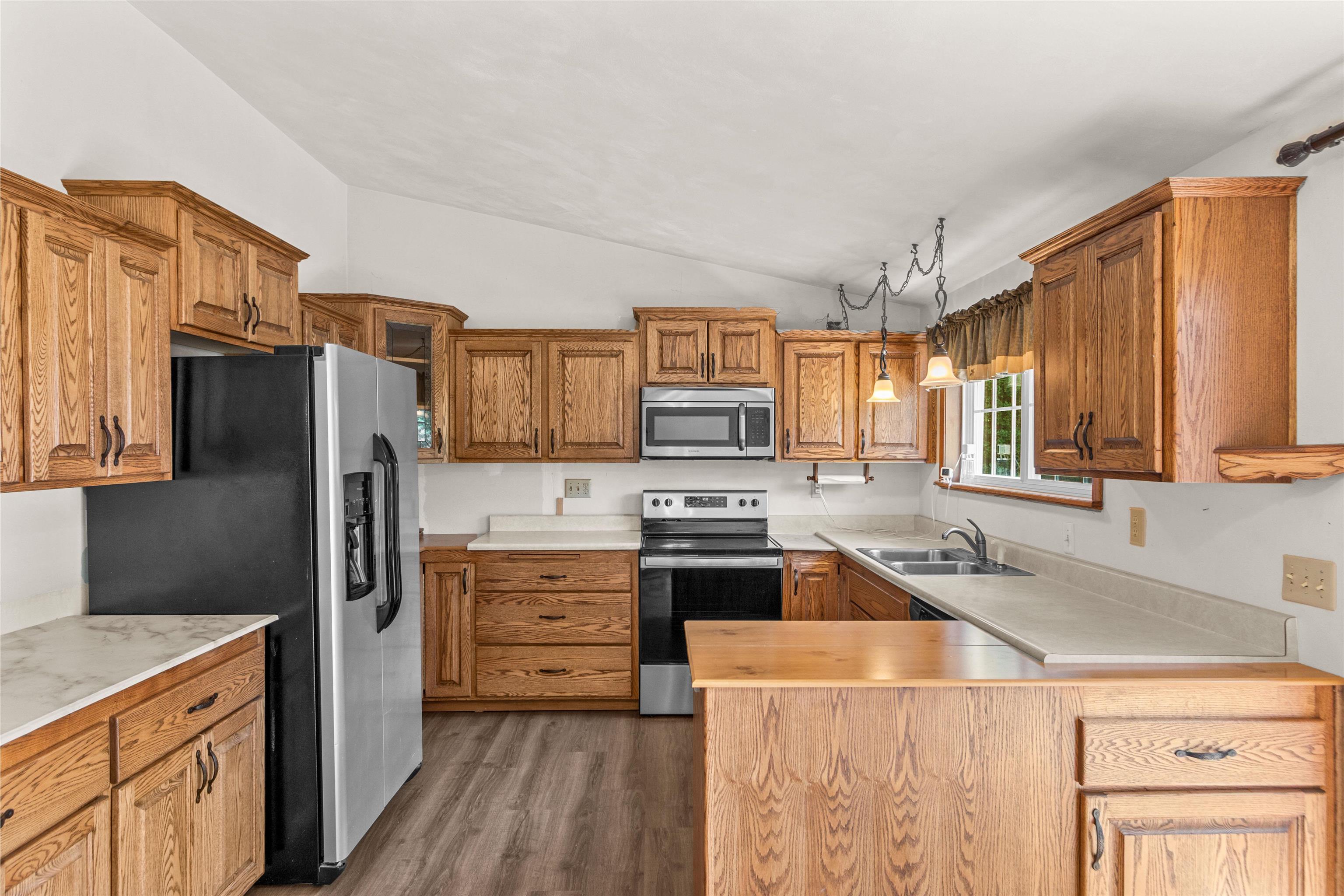 3021 Katherine Circle Property Photo 2