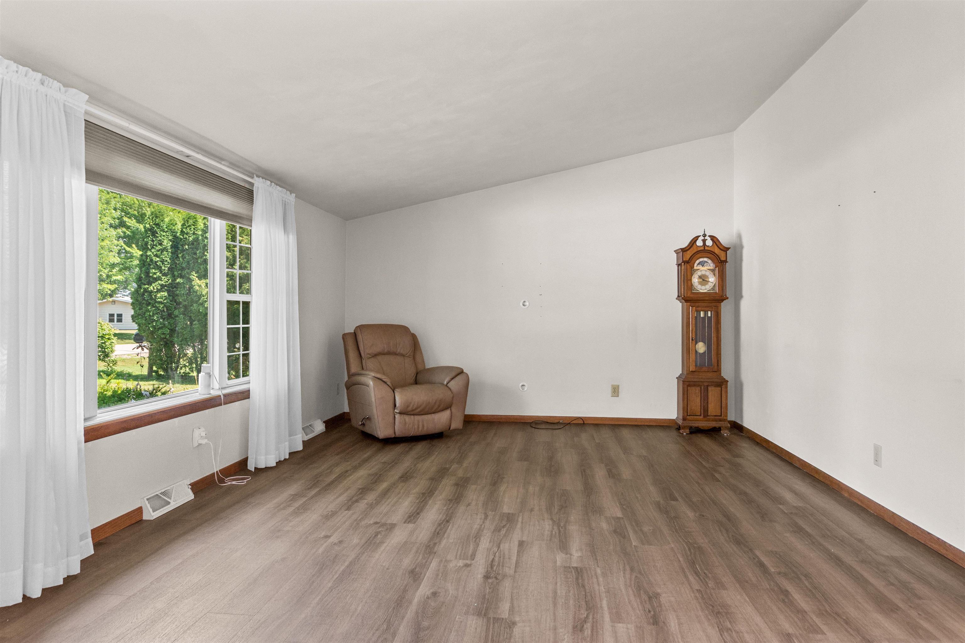 3021 Katherine Circle Property Photo 9