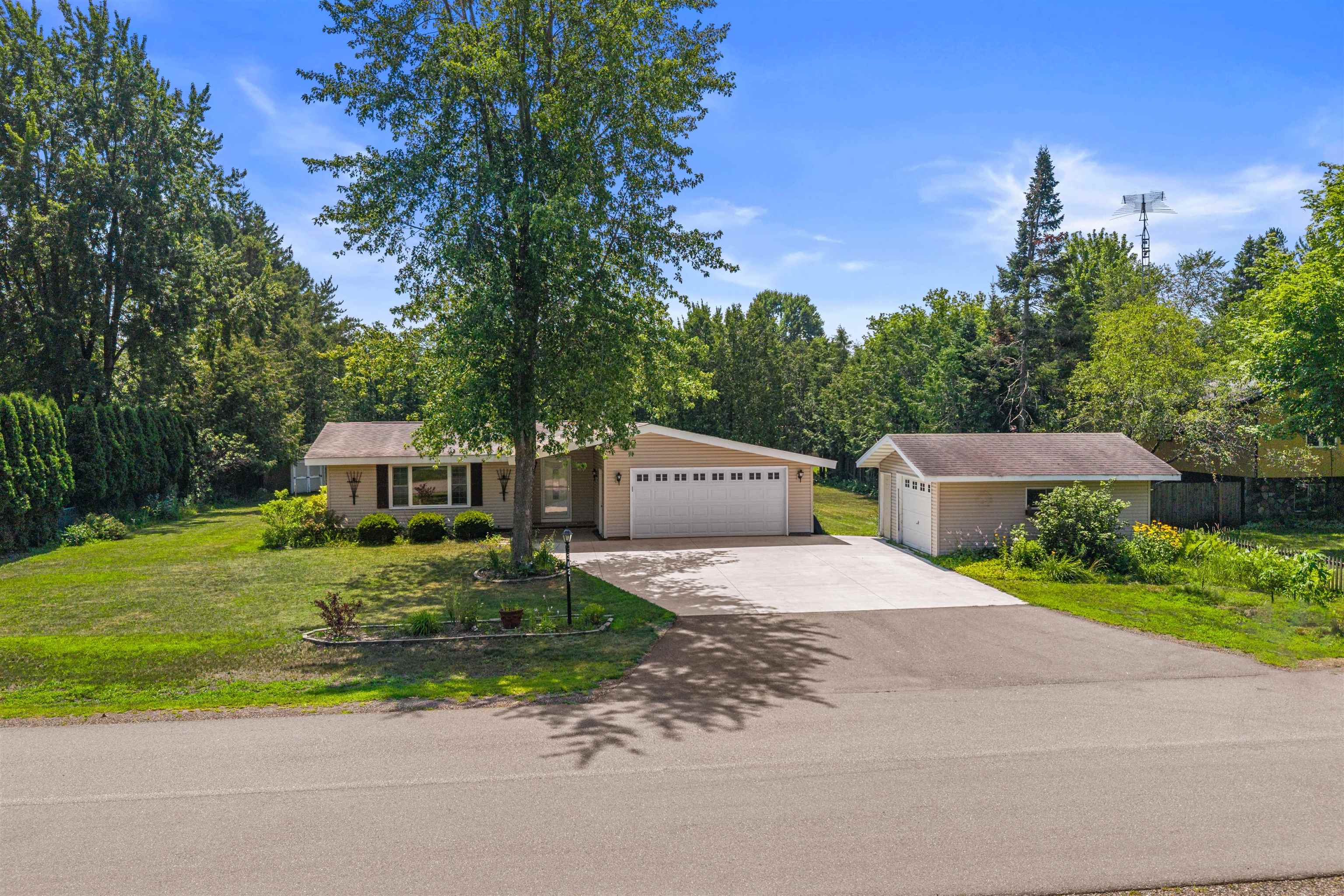 3021 Katherine Circle Property Photo 45