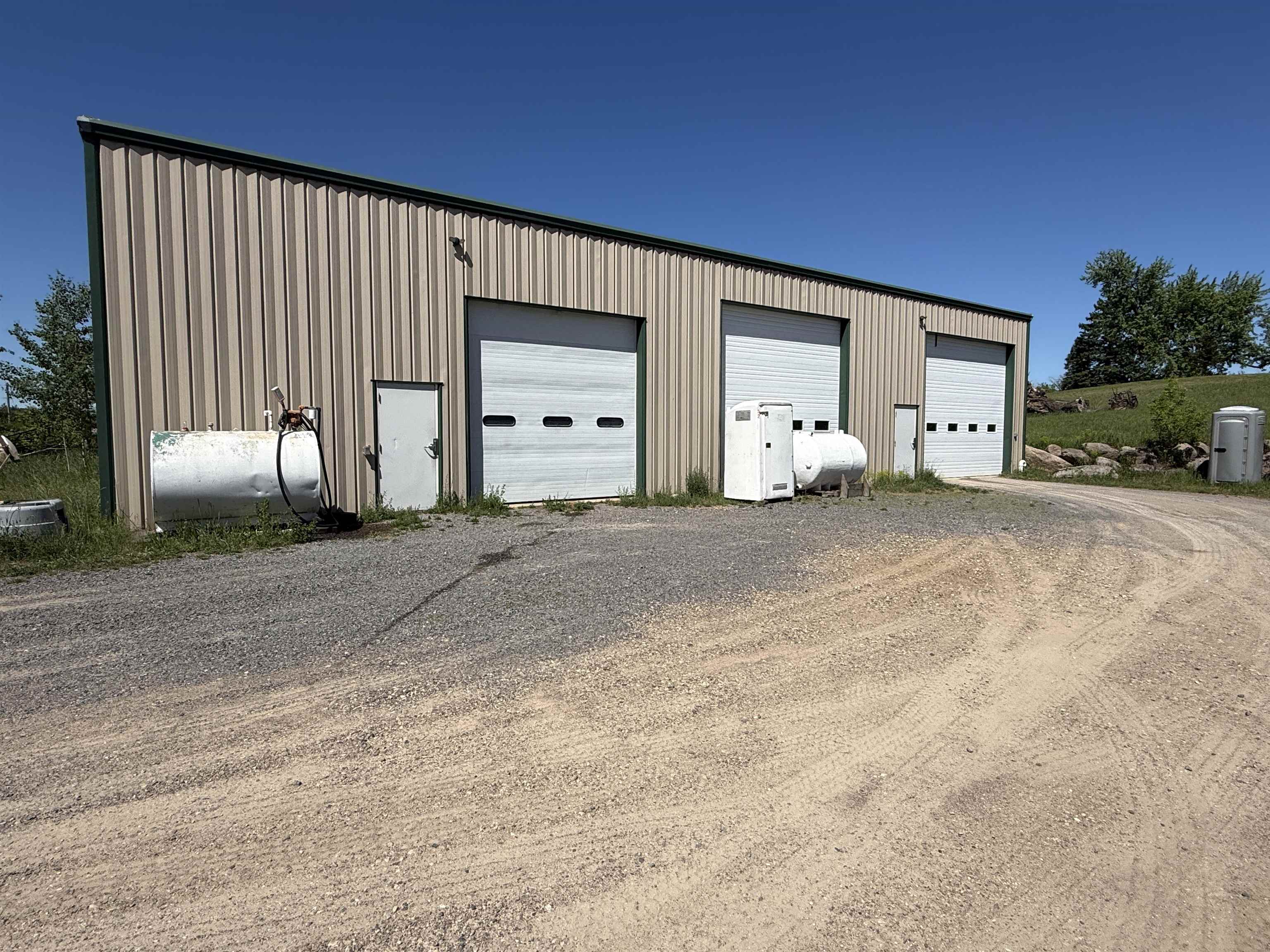 9523 River Road Property Photo 14