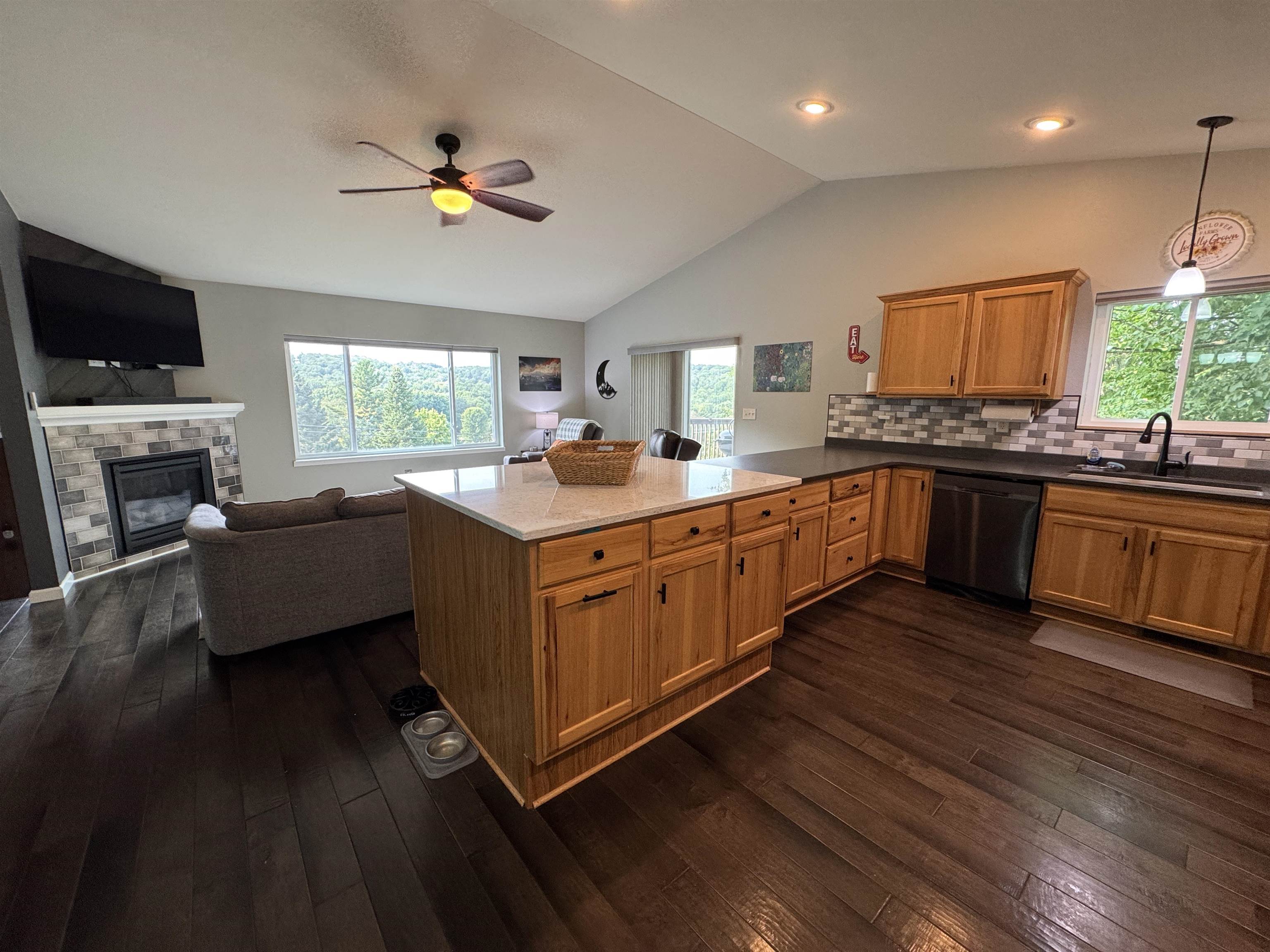 1700 Golf Club Road Property Photo 5