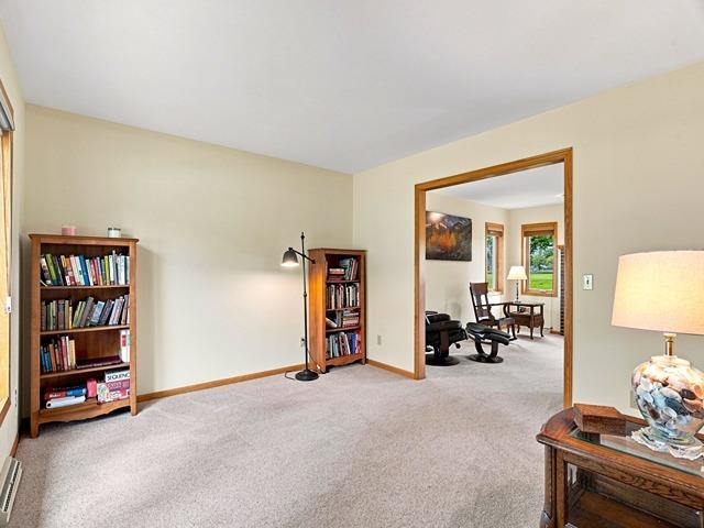 1213 W Jefferson Street Property Photo 6