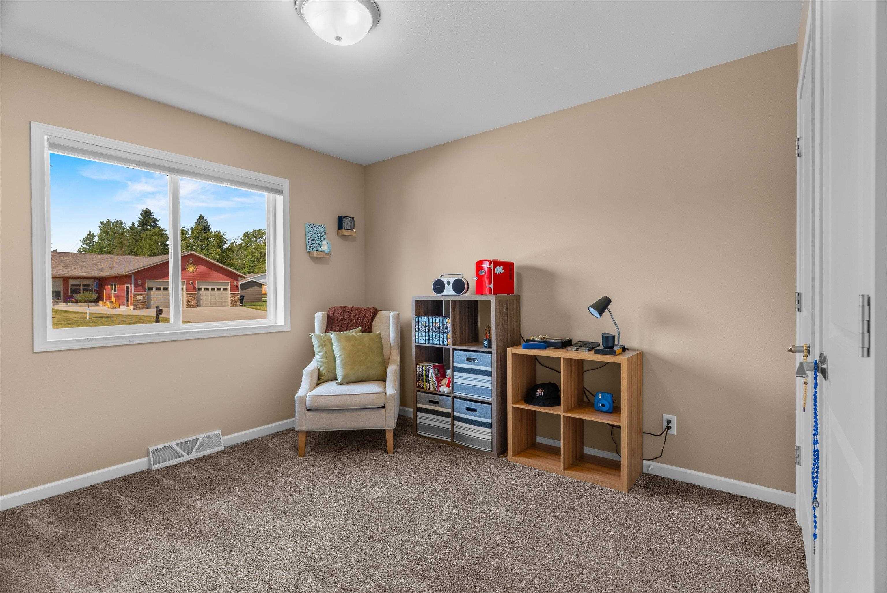 2818 Peachtree Circle Property Photo 18