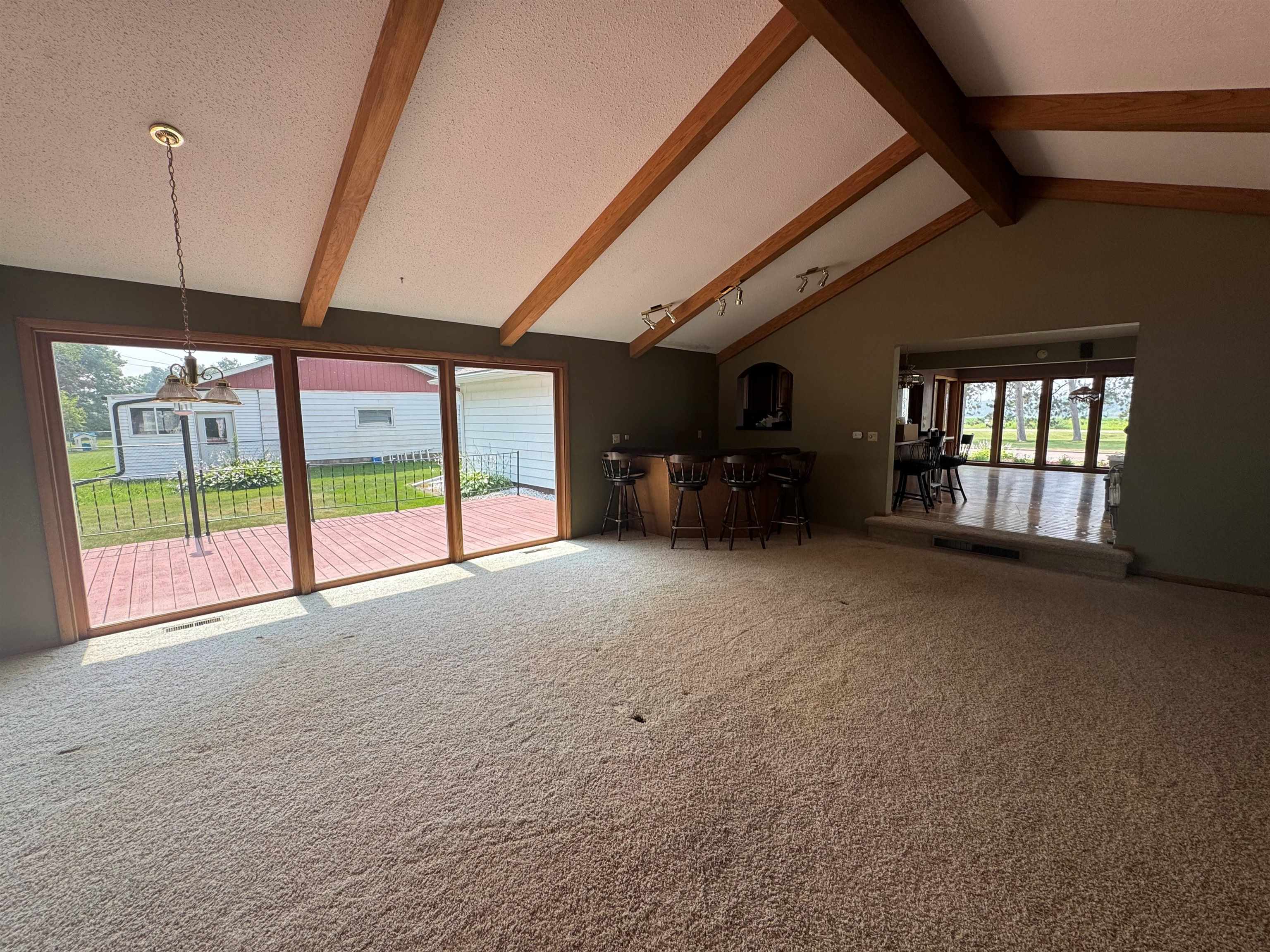 2703 Glen Drive Property Photo 8