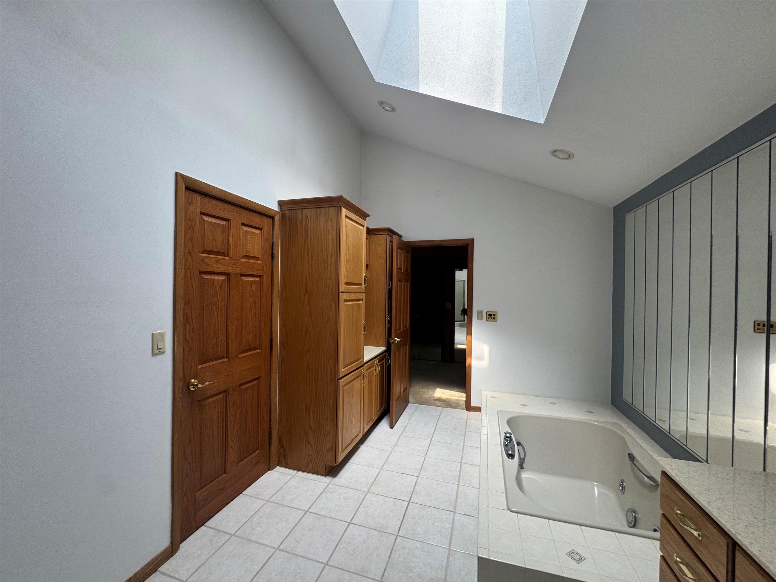 2703 Glen Drive Property Photo 16