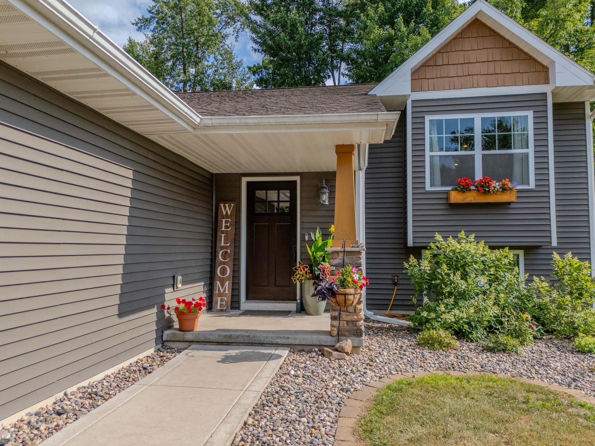 6707 Cavin Drive Property Photo 3
