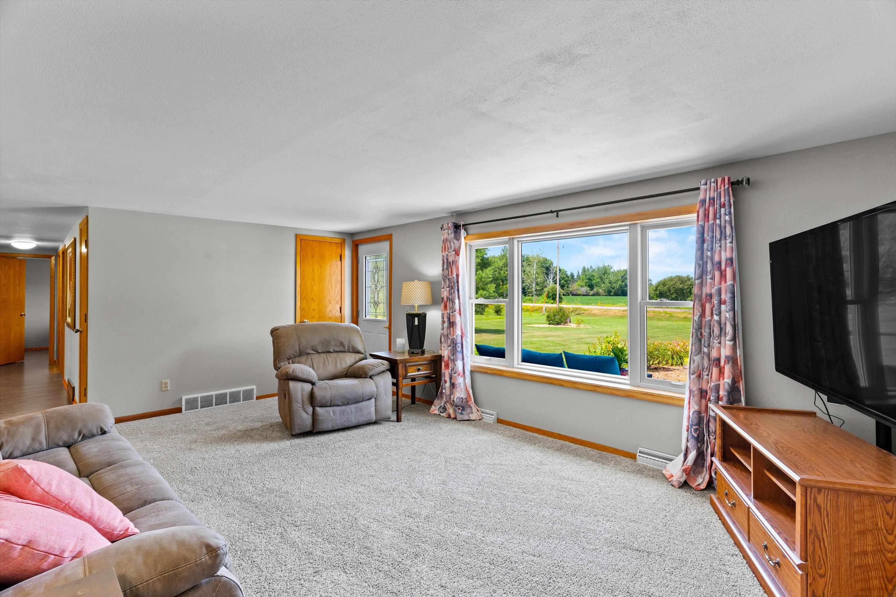 116395 Riverside Road Property Photo 6