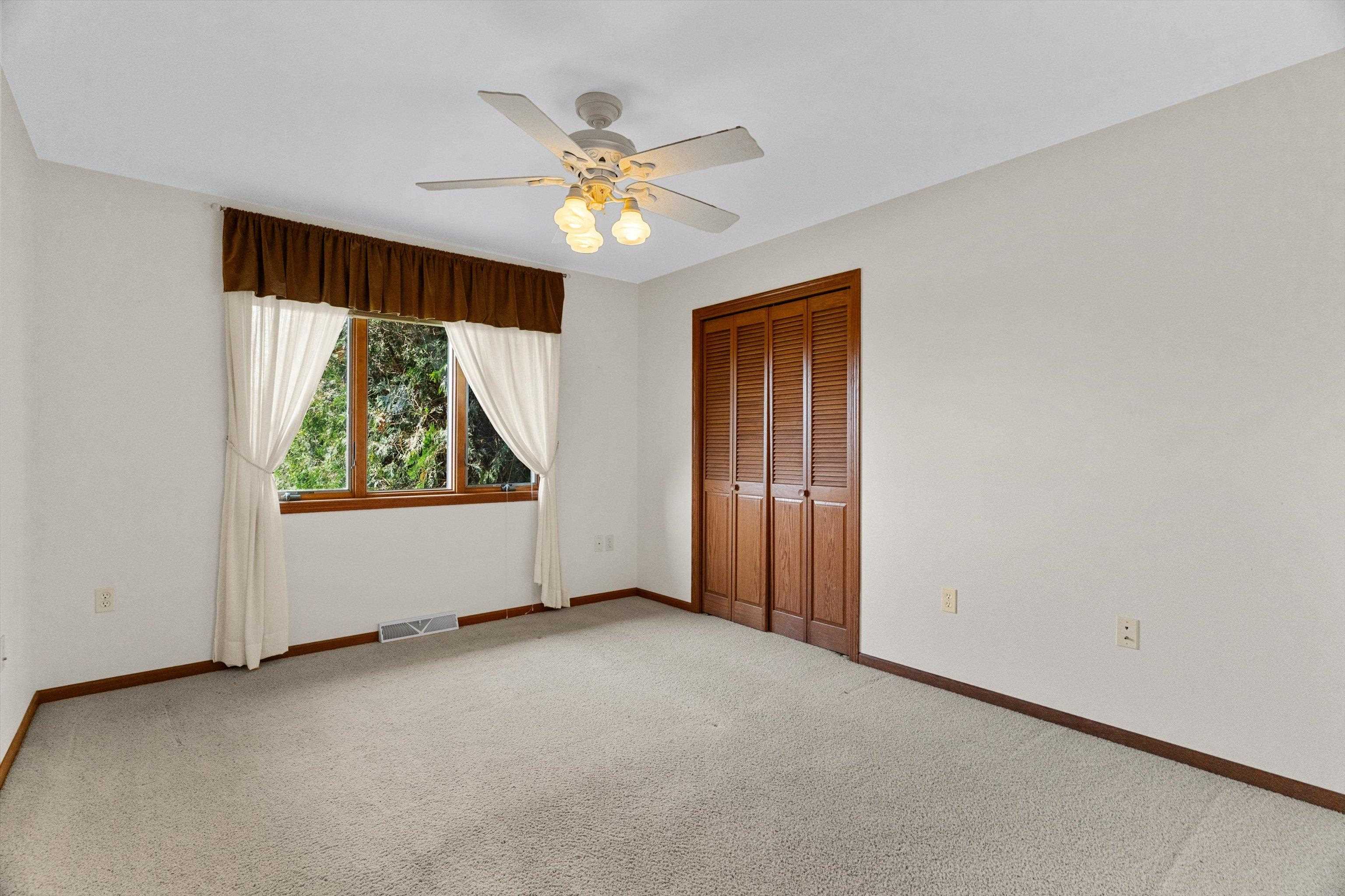 1201 W 11th Street Property Photo 38