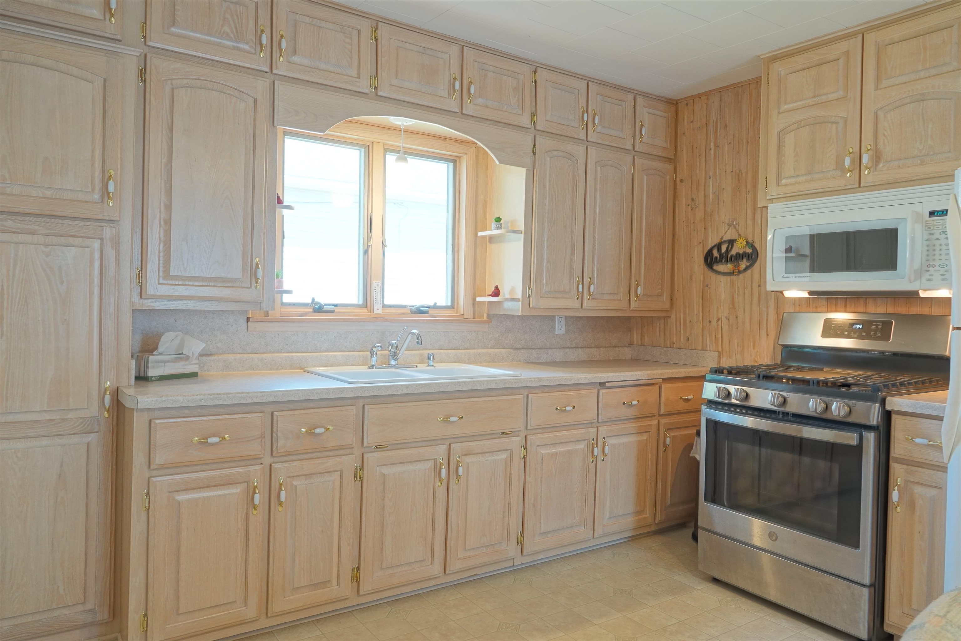 320 Elm Street Property Photo 5