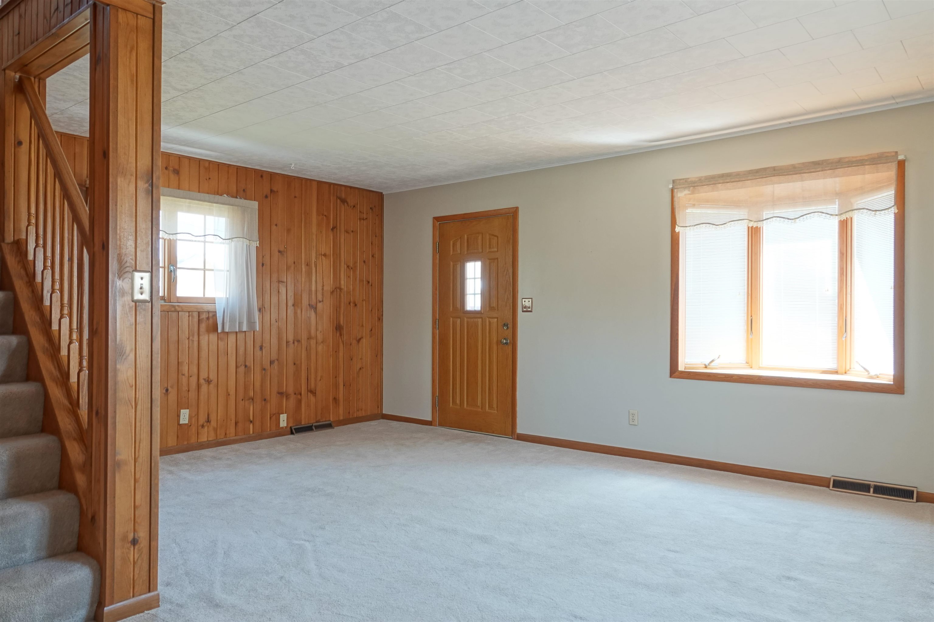 320 Elm Street Property Photo 8