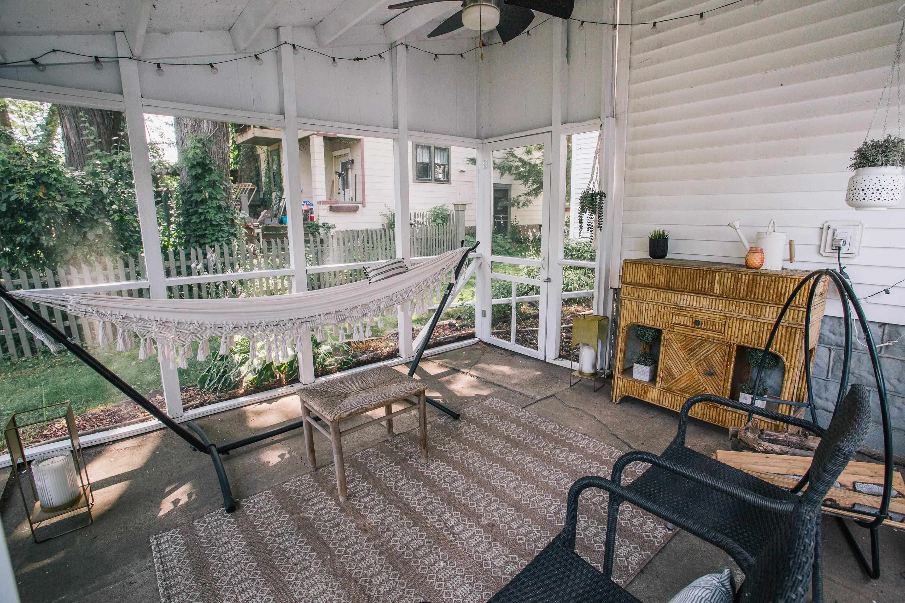 907 S Vine Avenue Property Photo 7