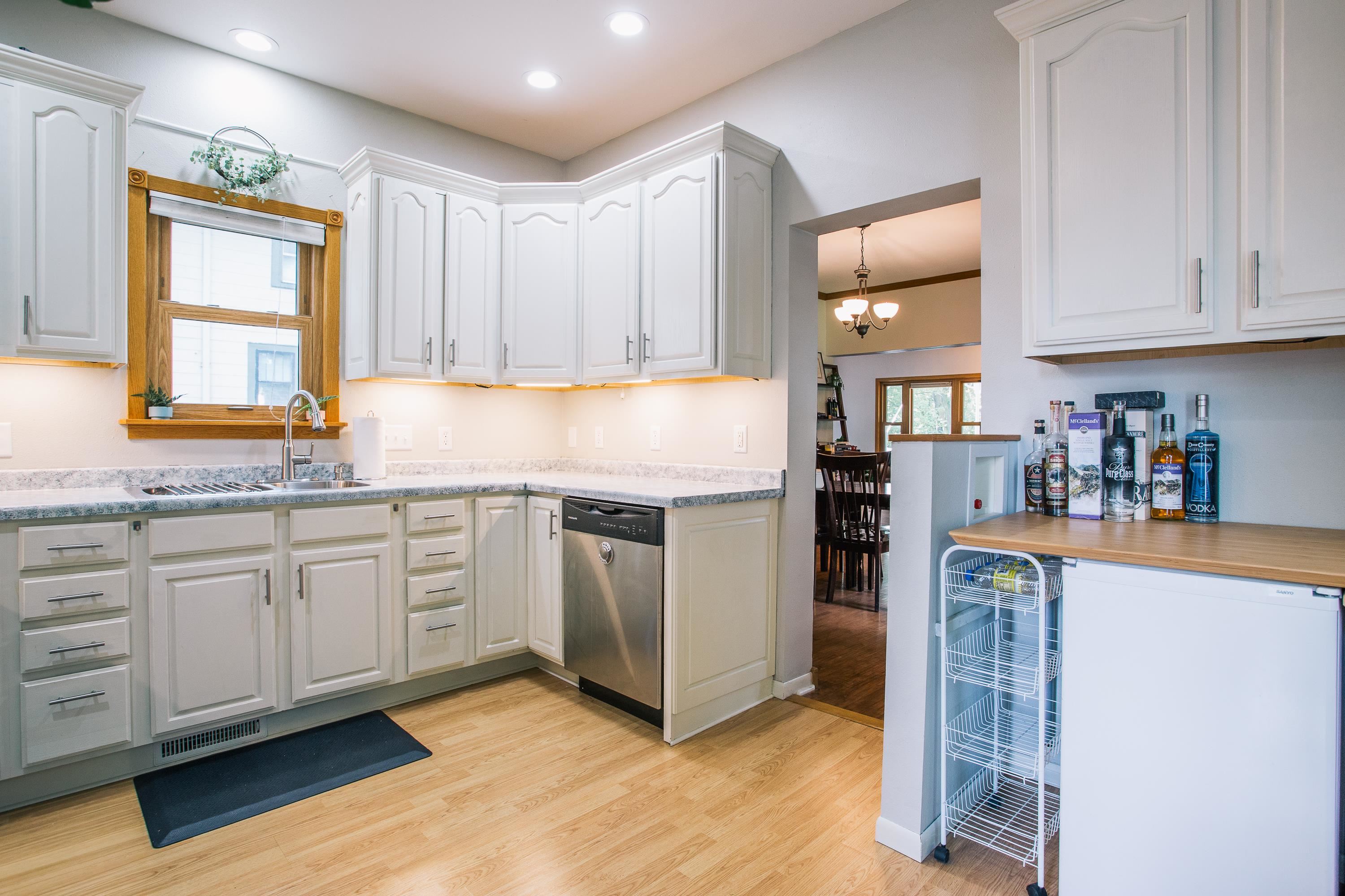 907 S Vine Avenue Property Photo 11