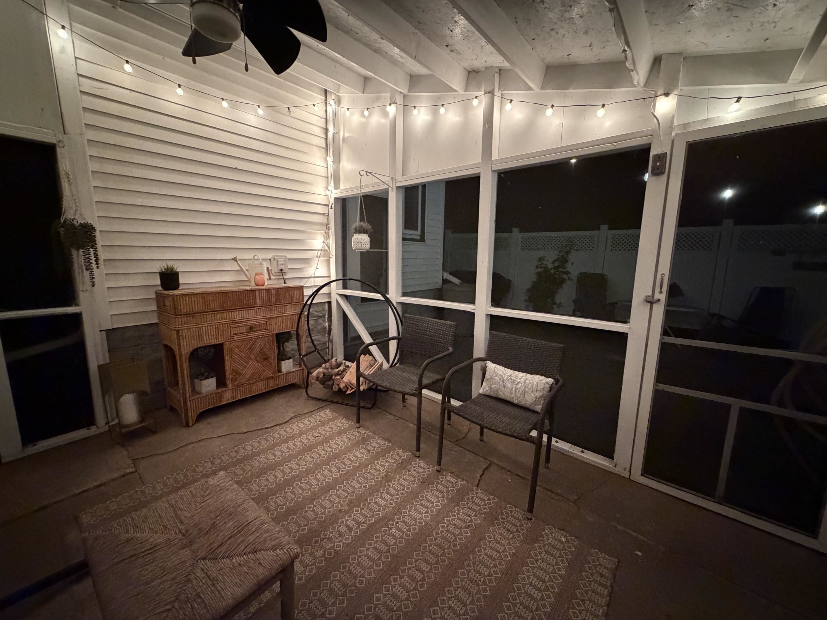 907 S Vine Avenue Property Photo 28