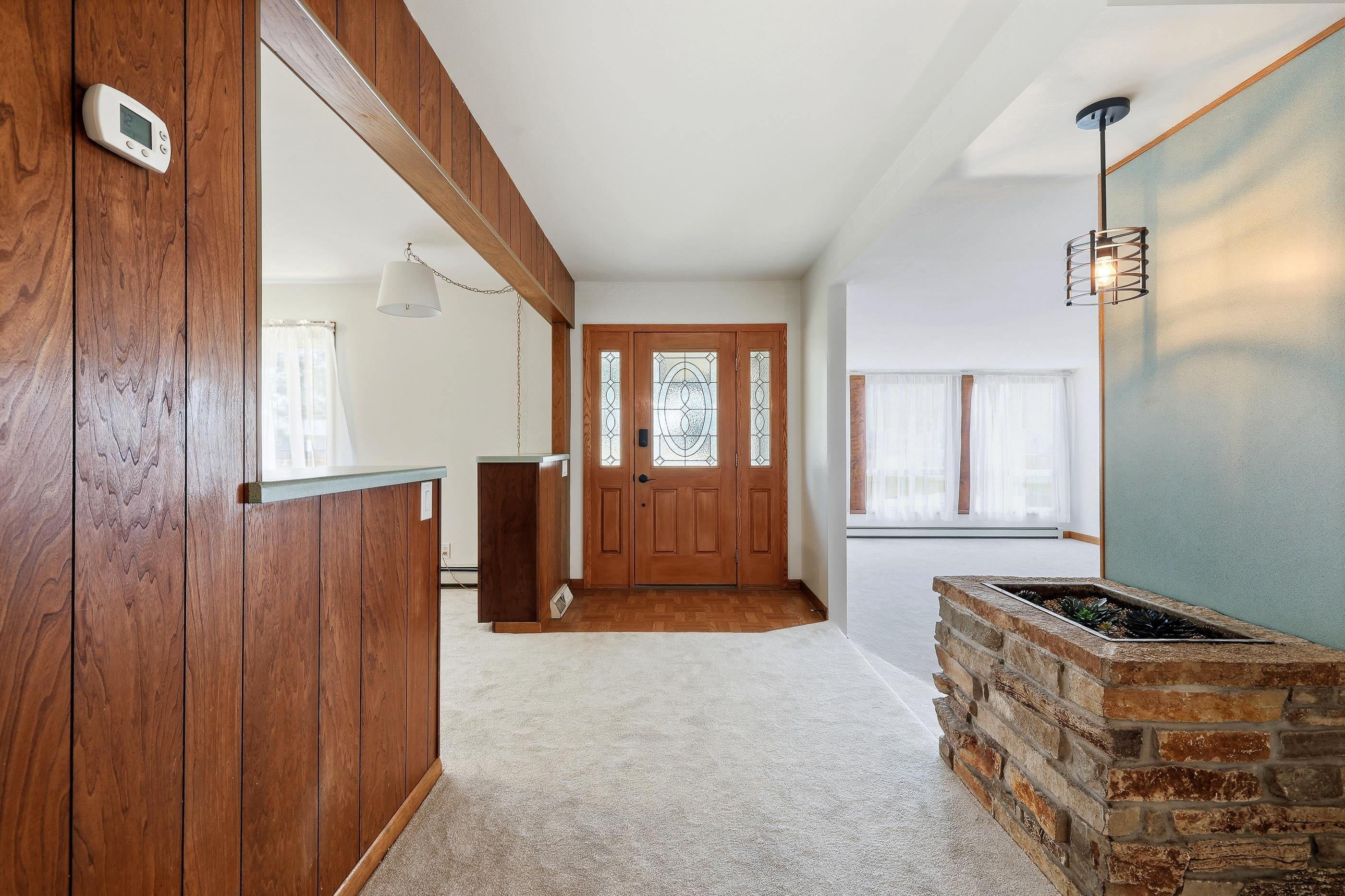 5595 Ellis Street Property Photo 7