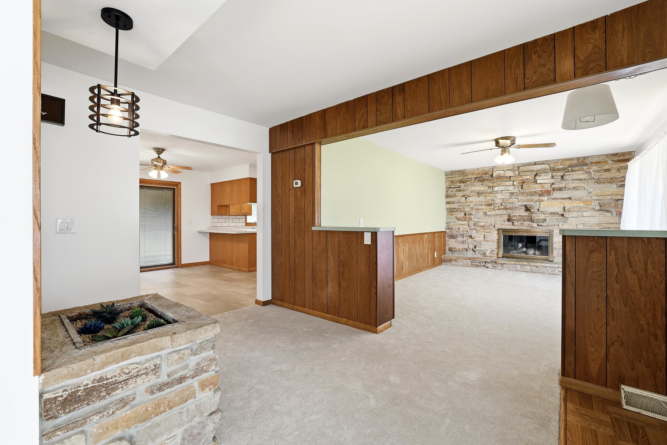 5595 Ellis Street Property Photo 9