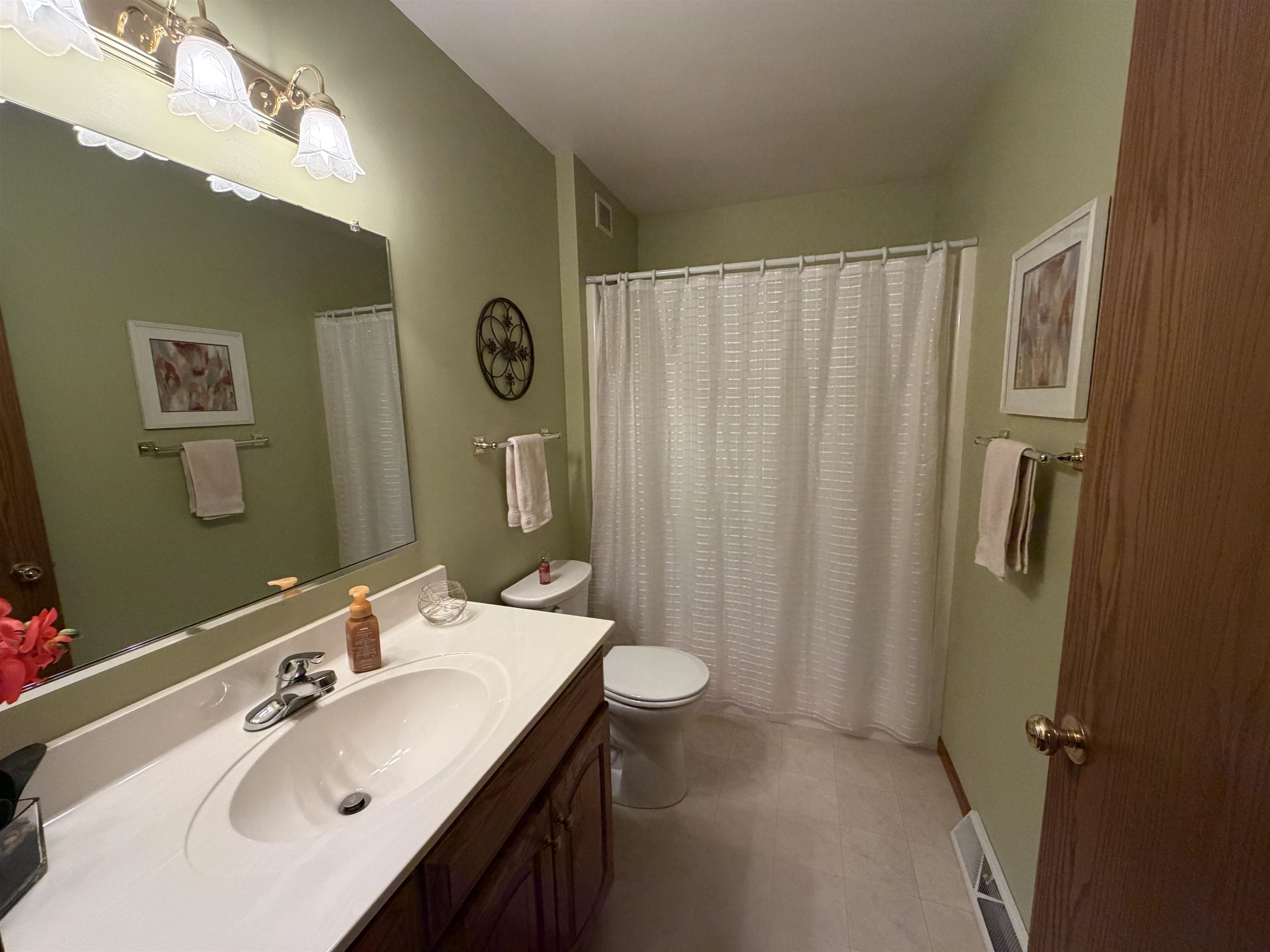 1204 Lemke Street Property Photo 10