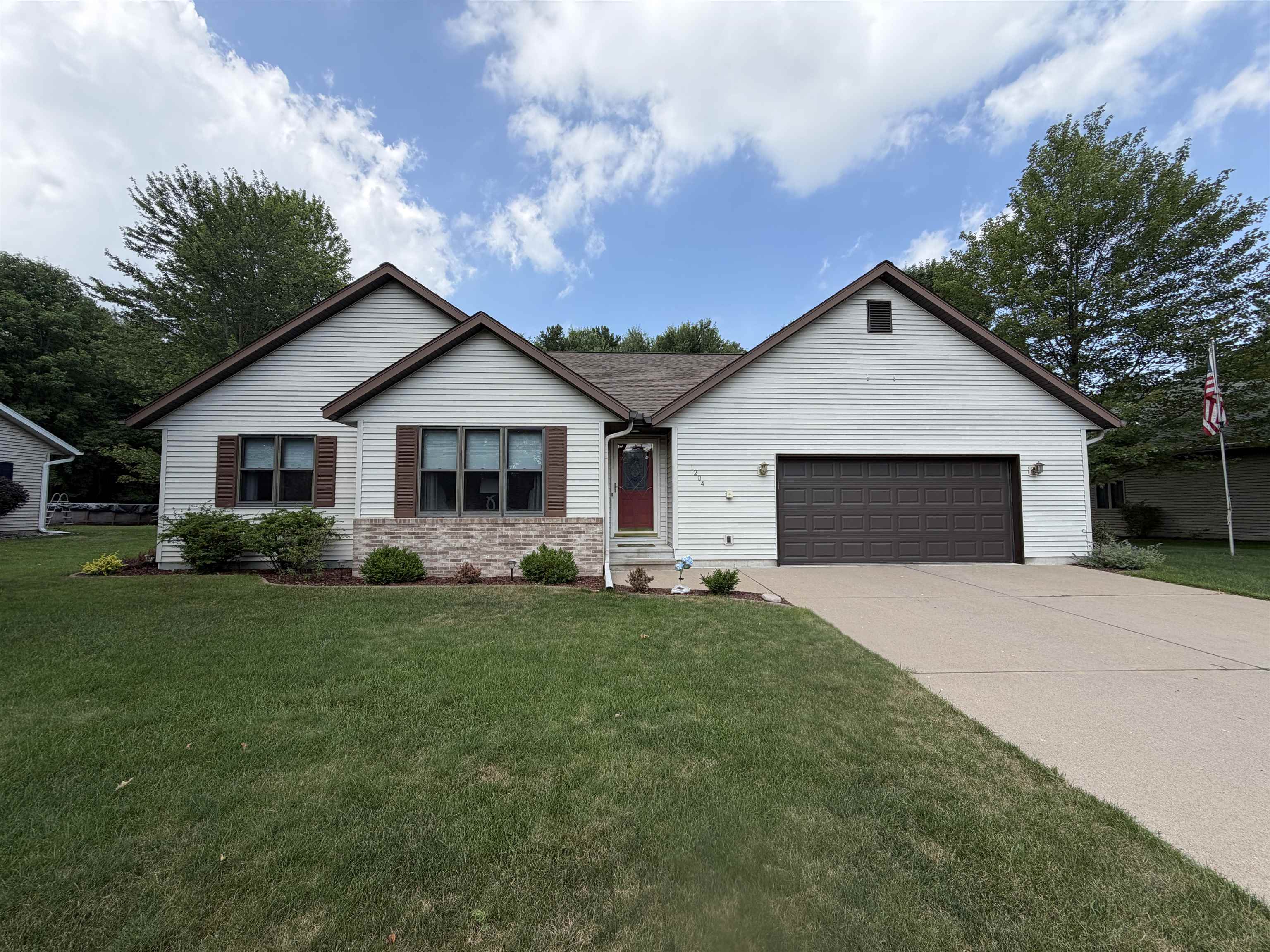 1204 Lemke Street Property Photo 12