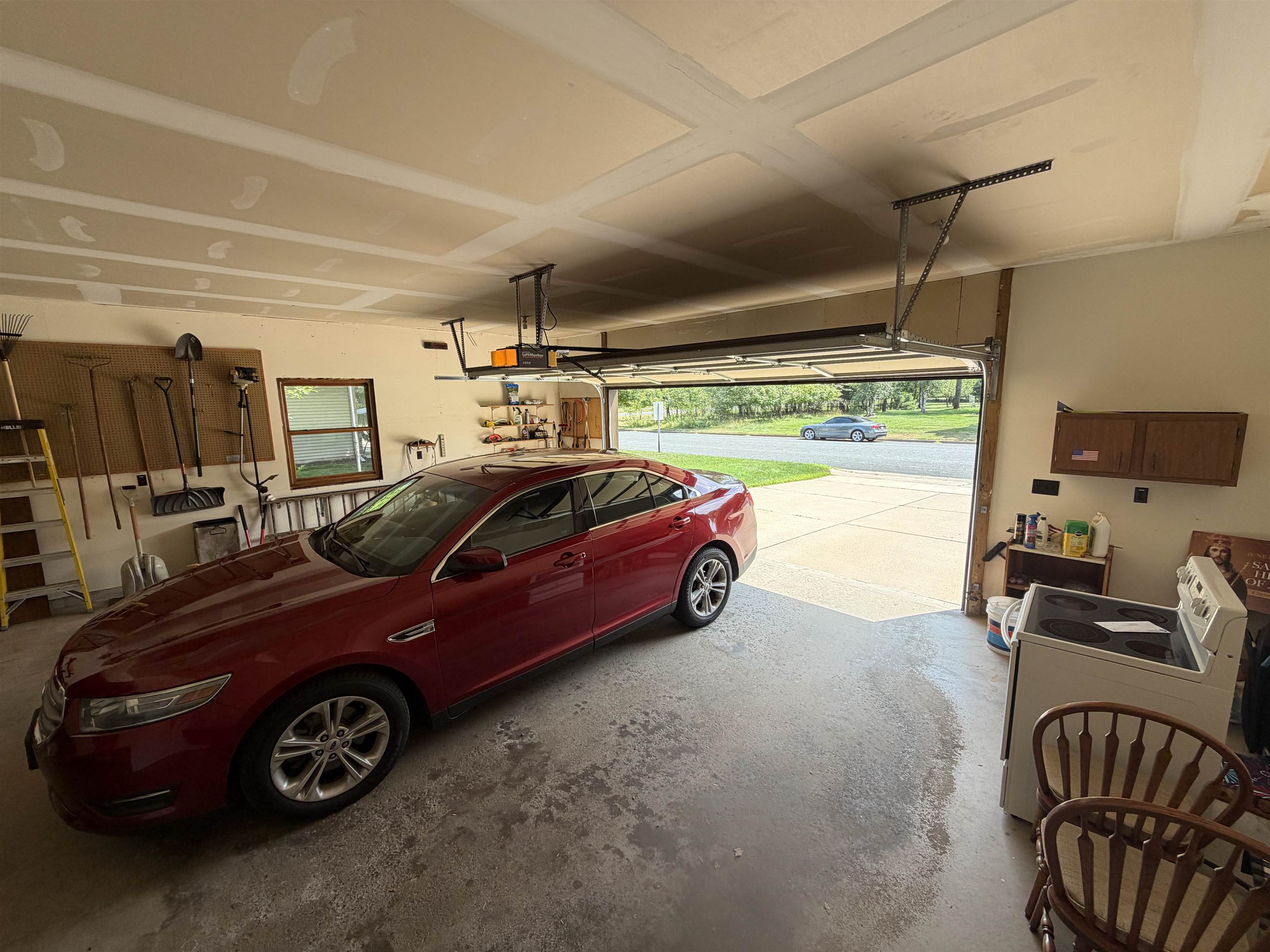 1204 Lemke Street Property Photo 24
