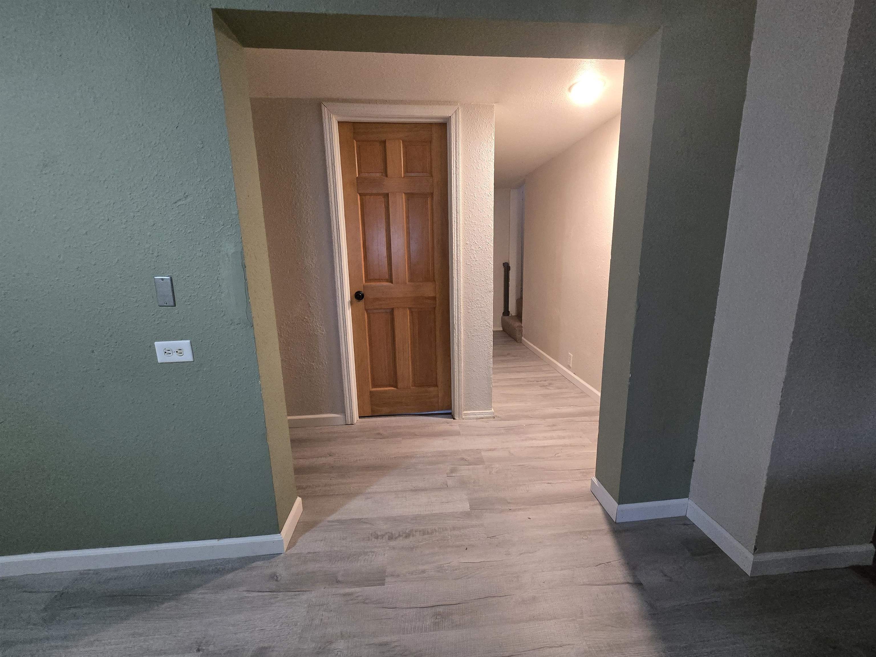 2142 Strongs Avenue Property Photo 11