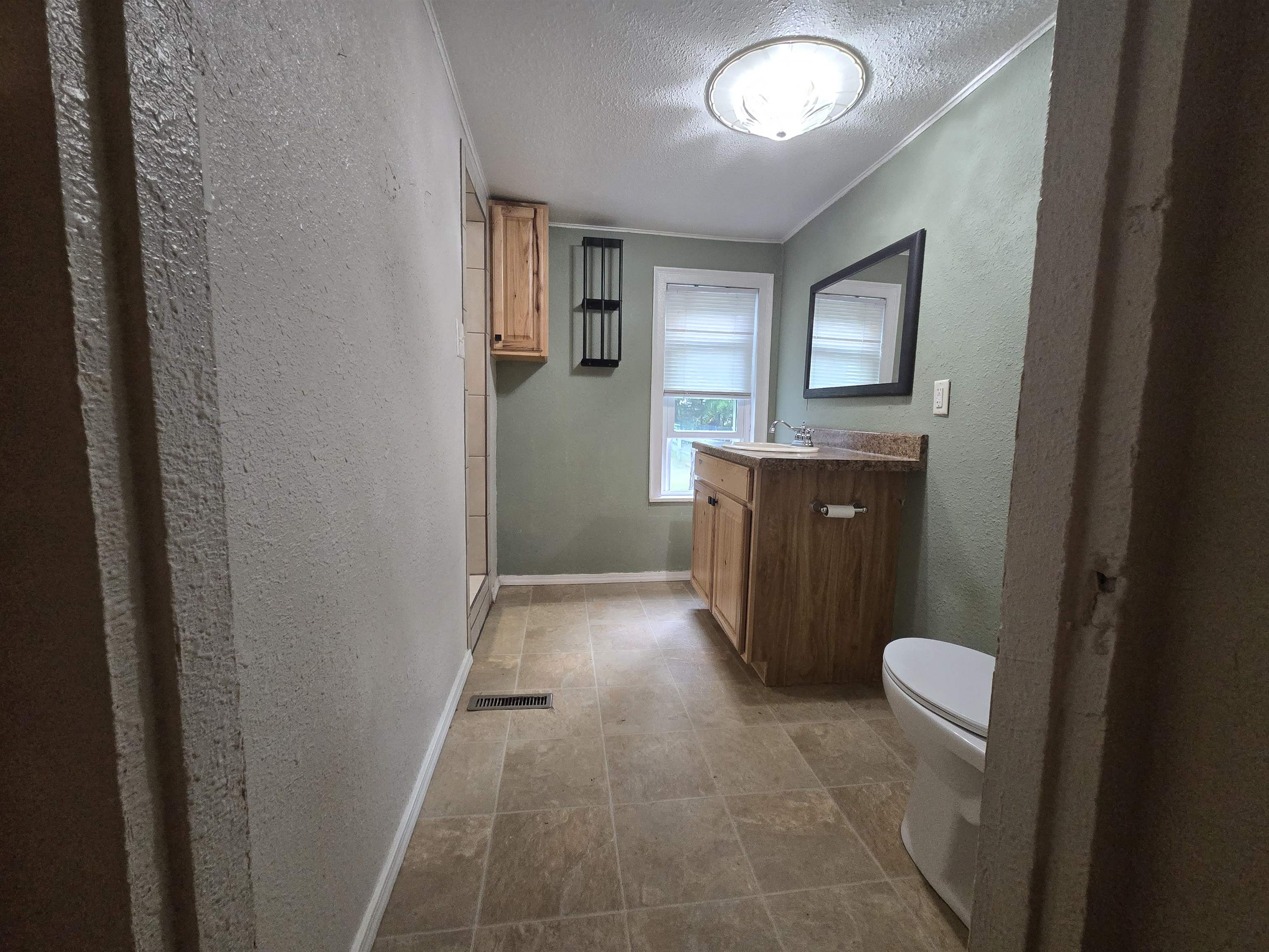 2142 Strongs Avenue Property Photo 13